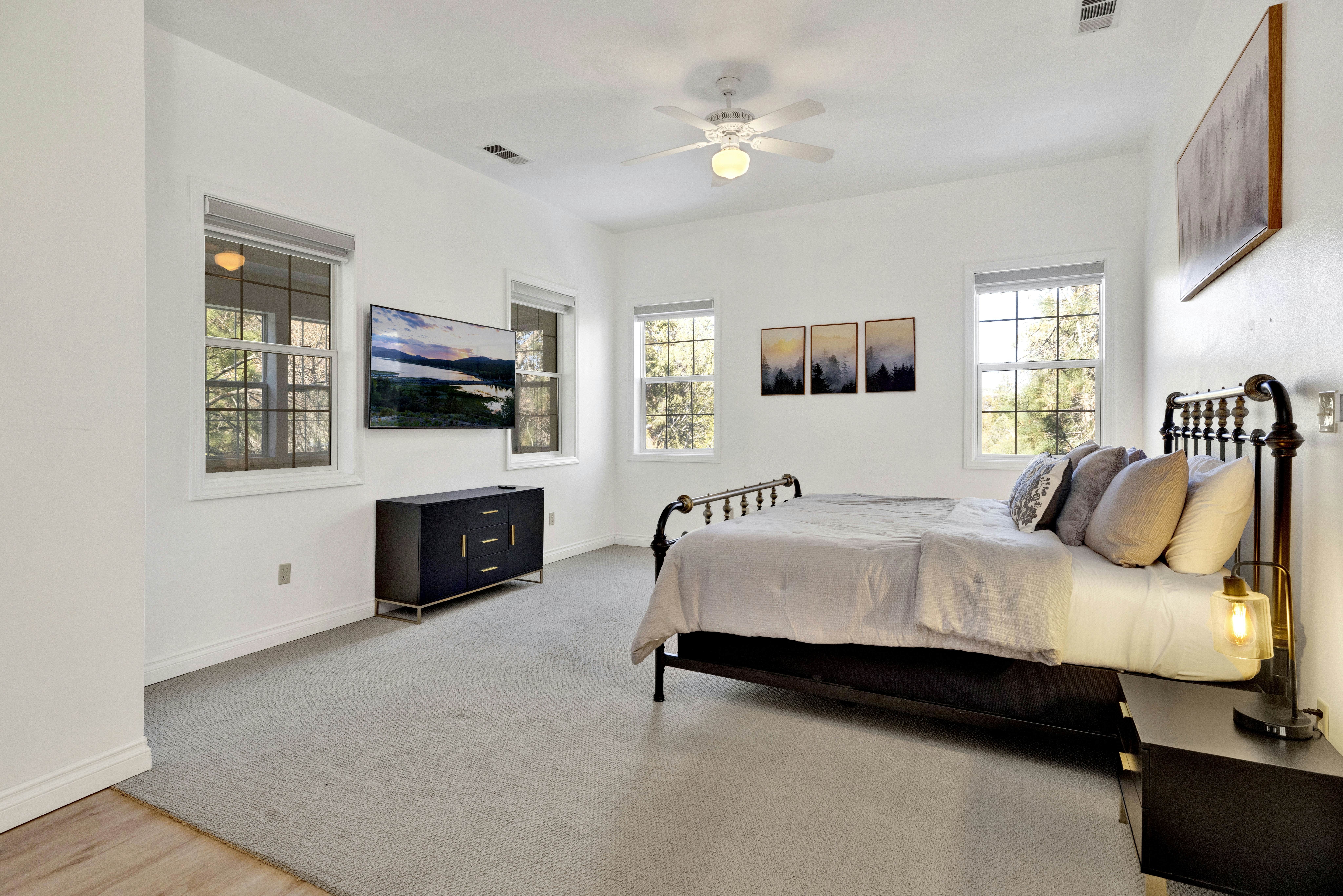 2524-Castlewood Retreat