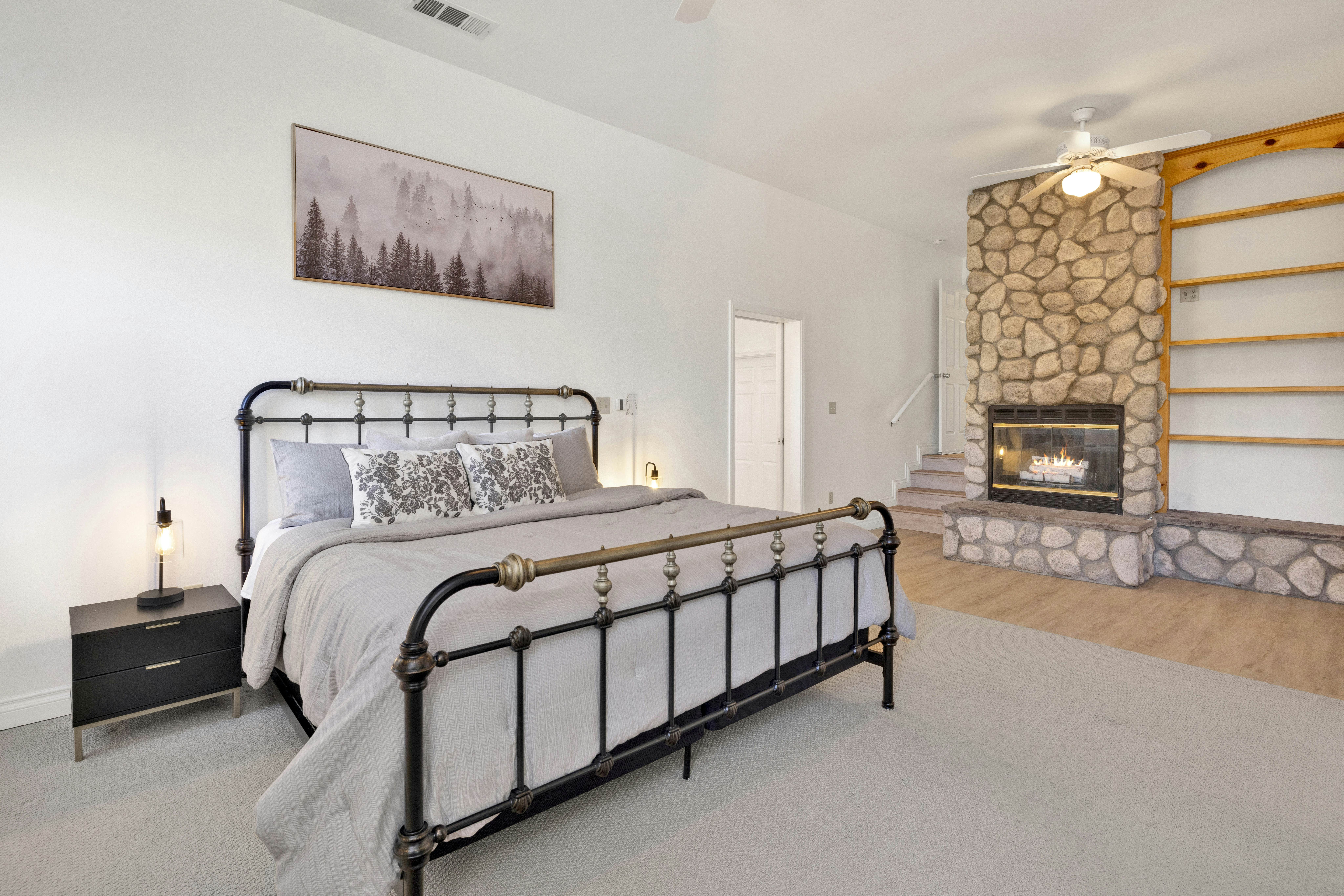 2524-Castlewood Retreat