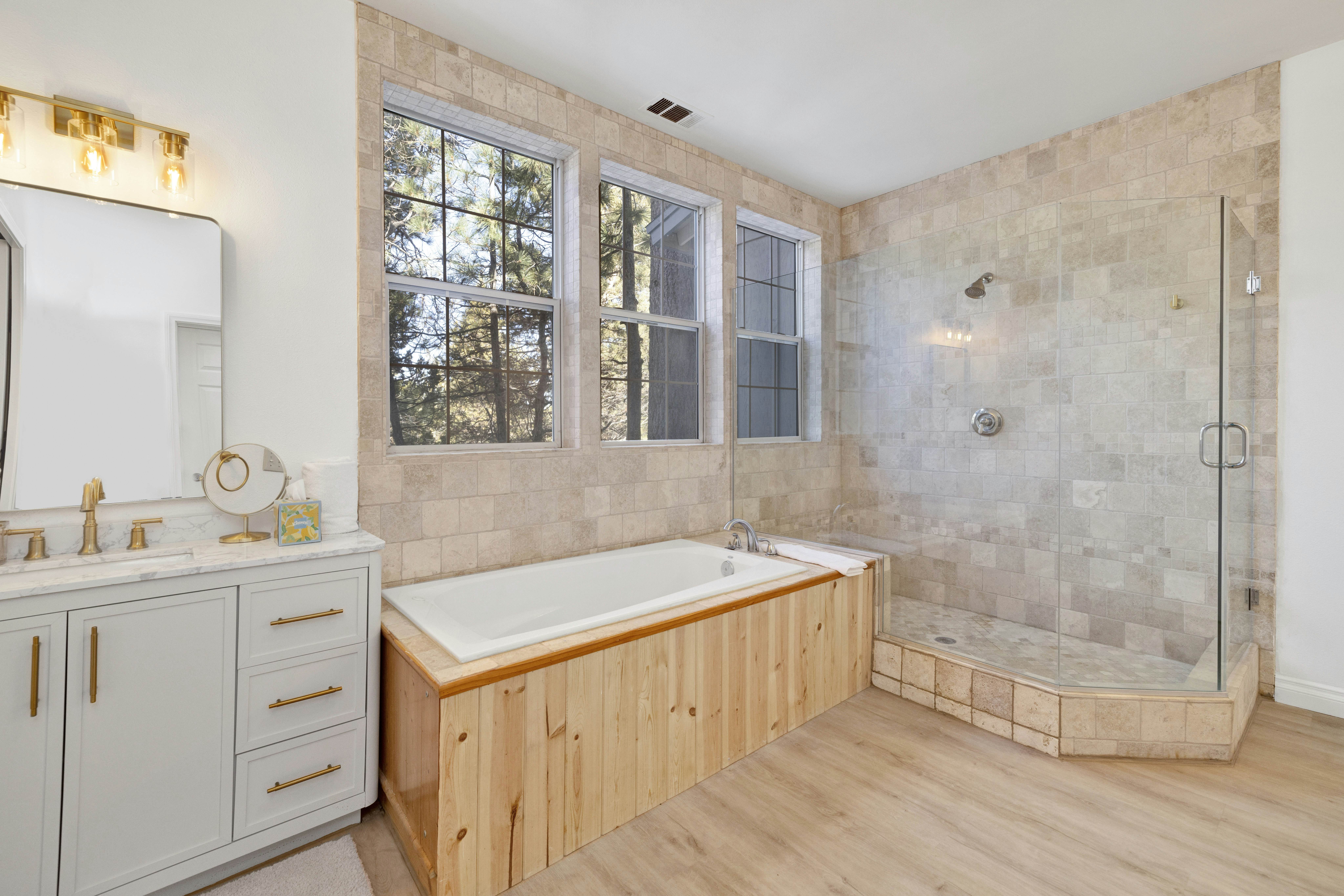 2524-Castlewood Retreat