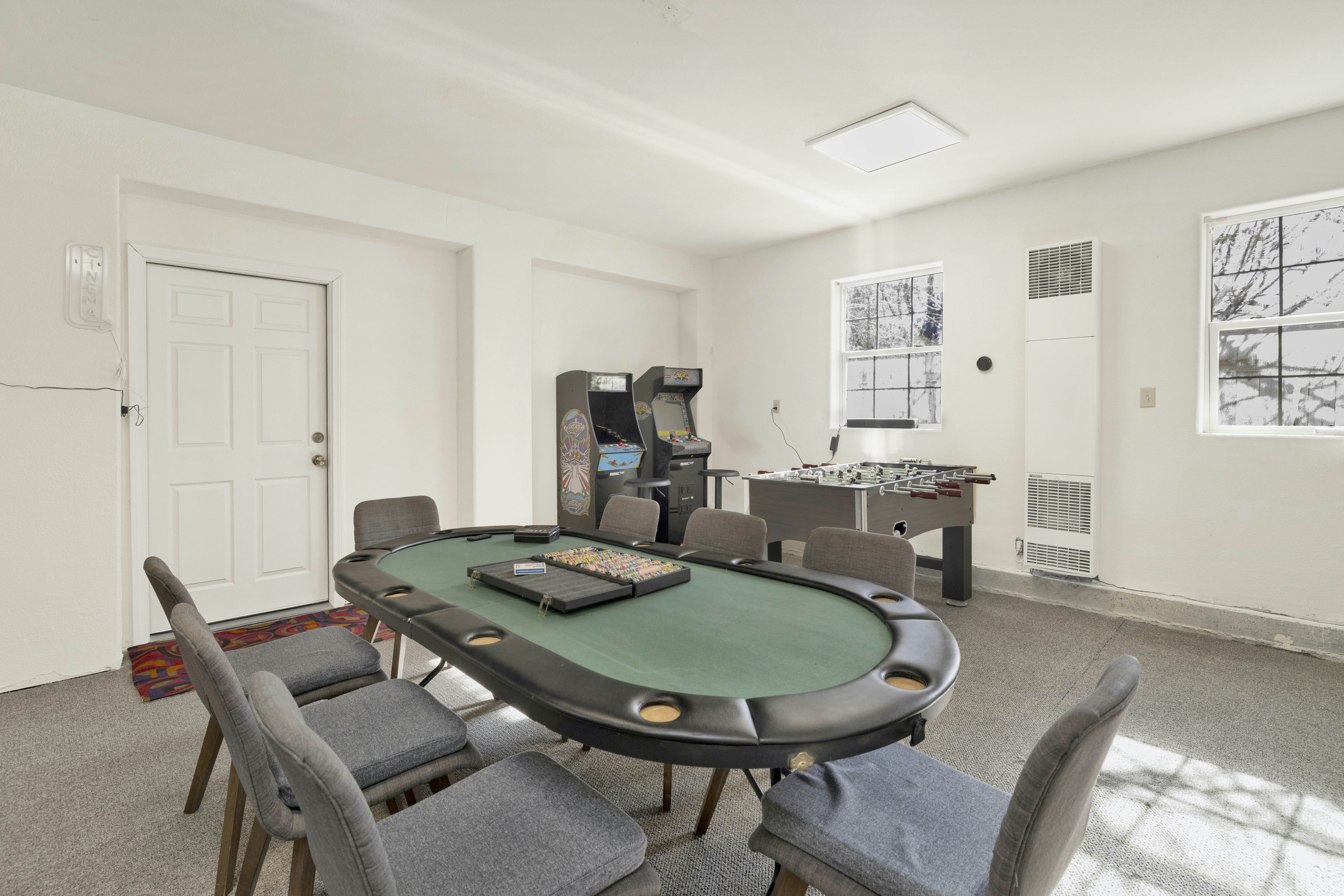 2524-Castlewood Retreat