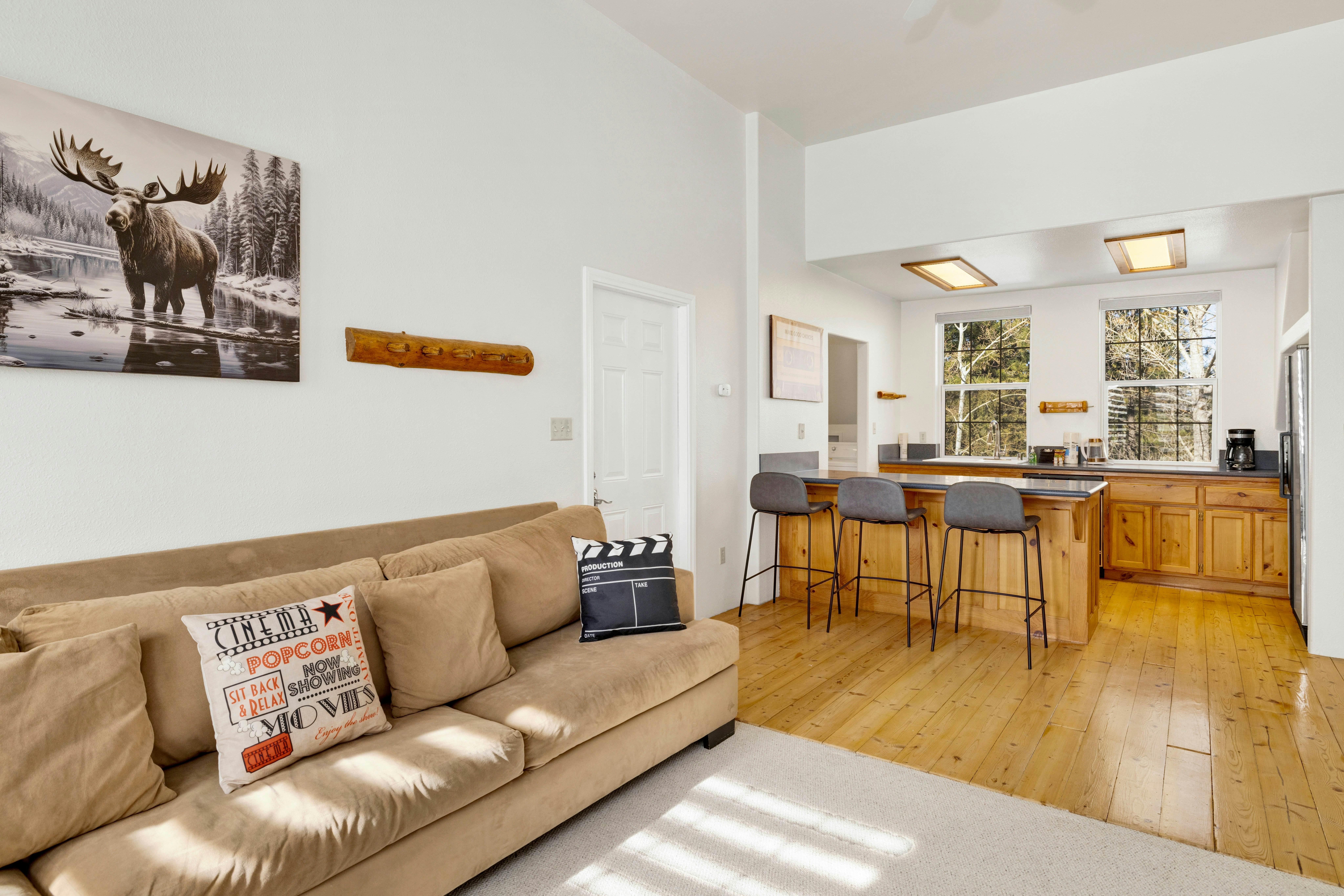 2524-Castlewood Retreat