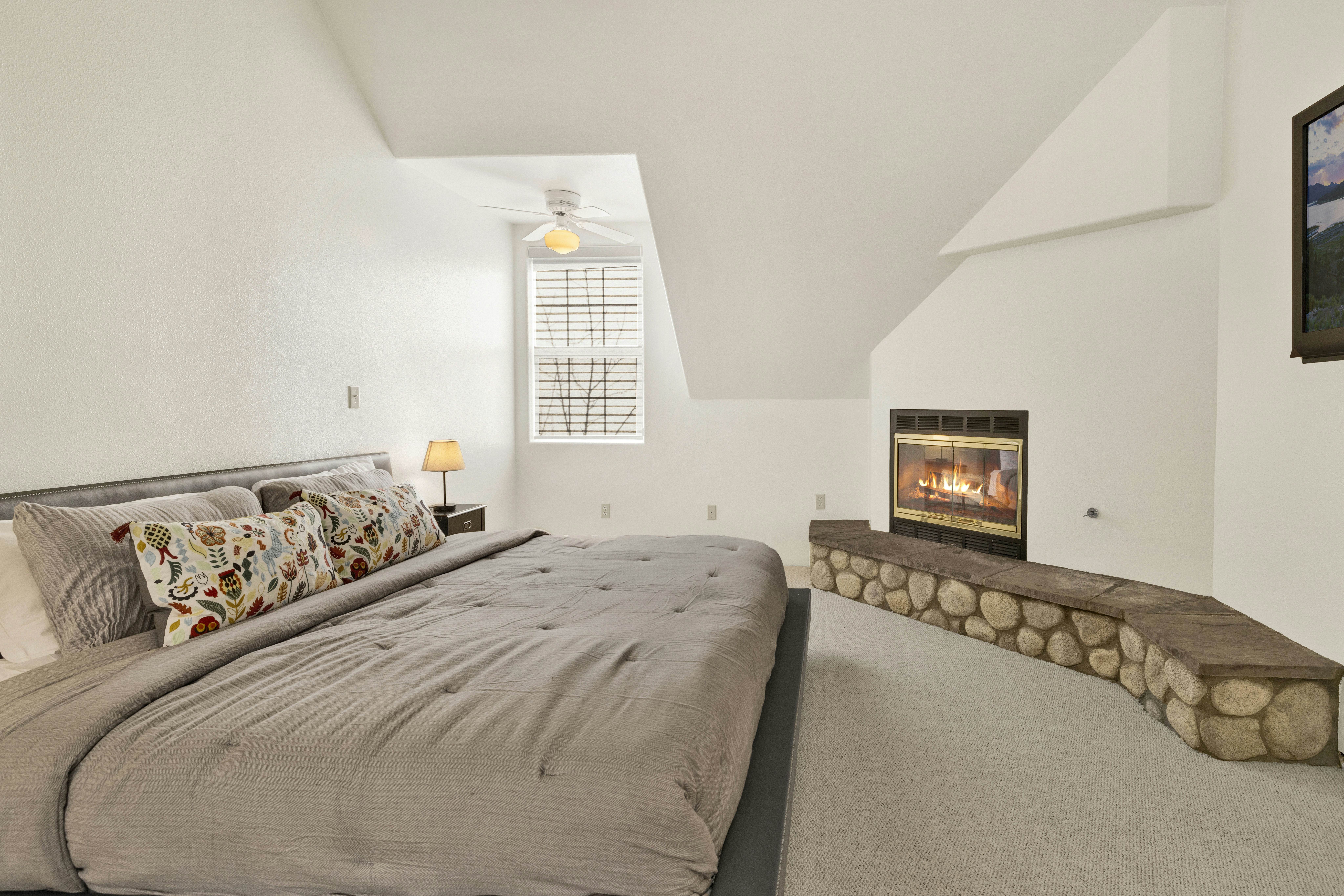 2524-Castlewood Retreat