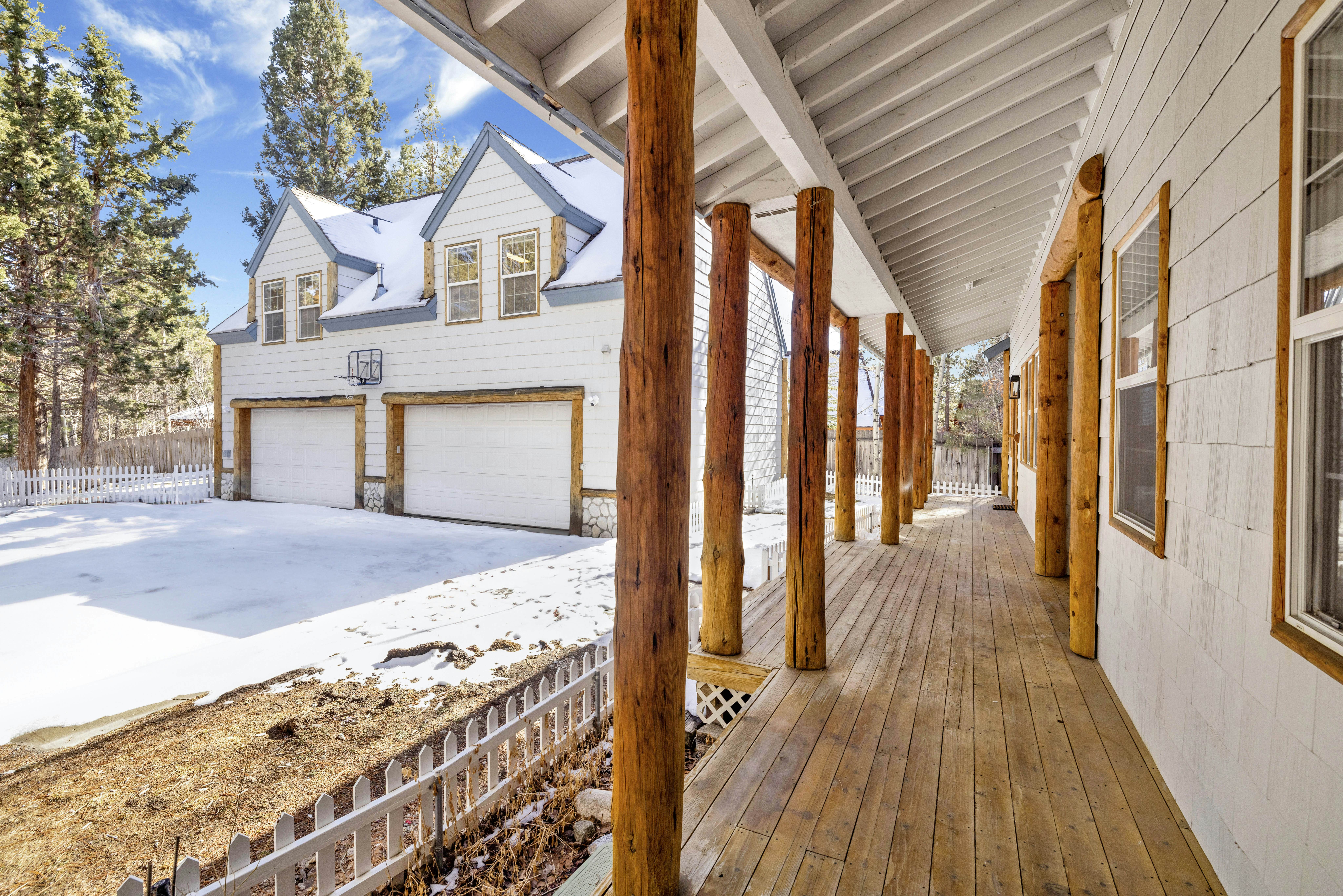 2524-Castlewood Retreat