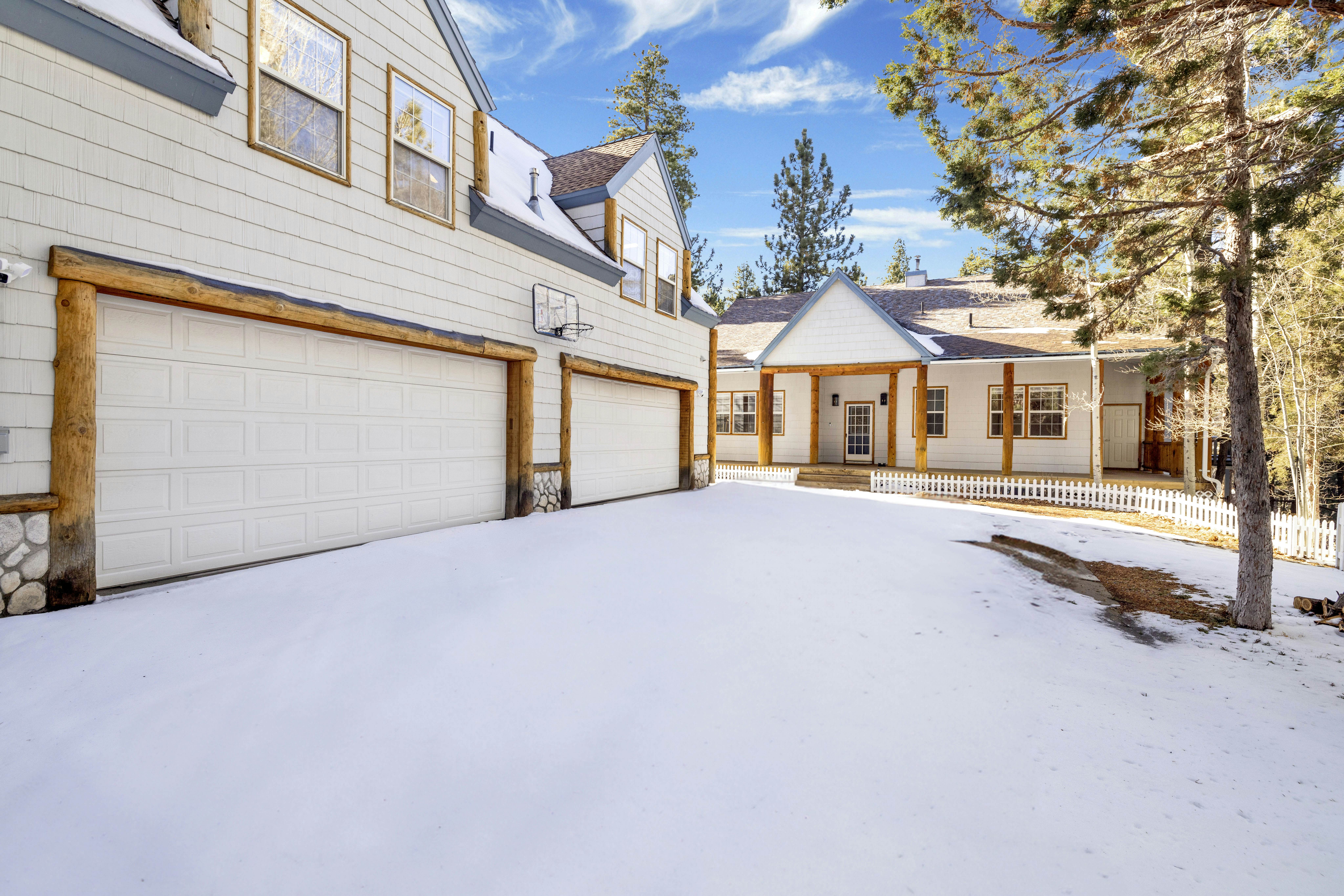 2524-Castlewood Retreat