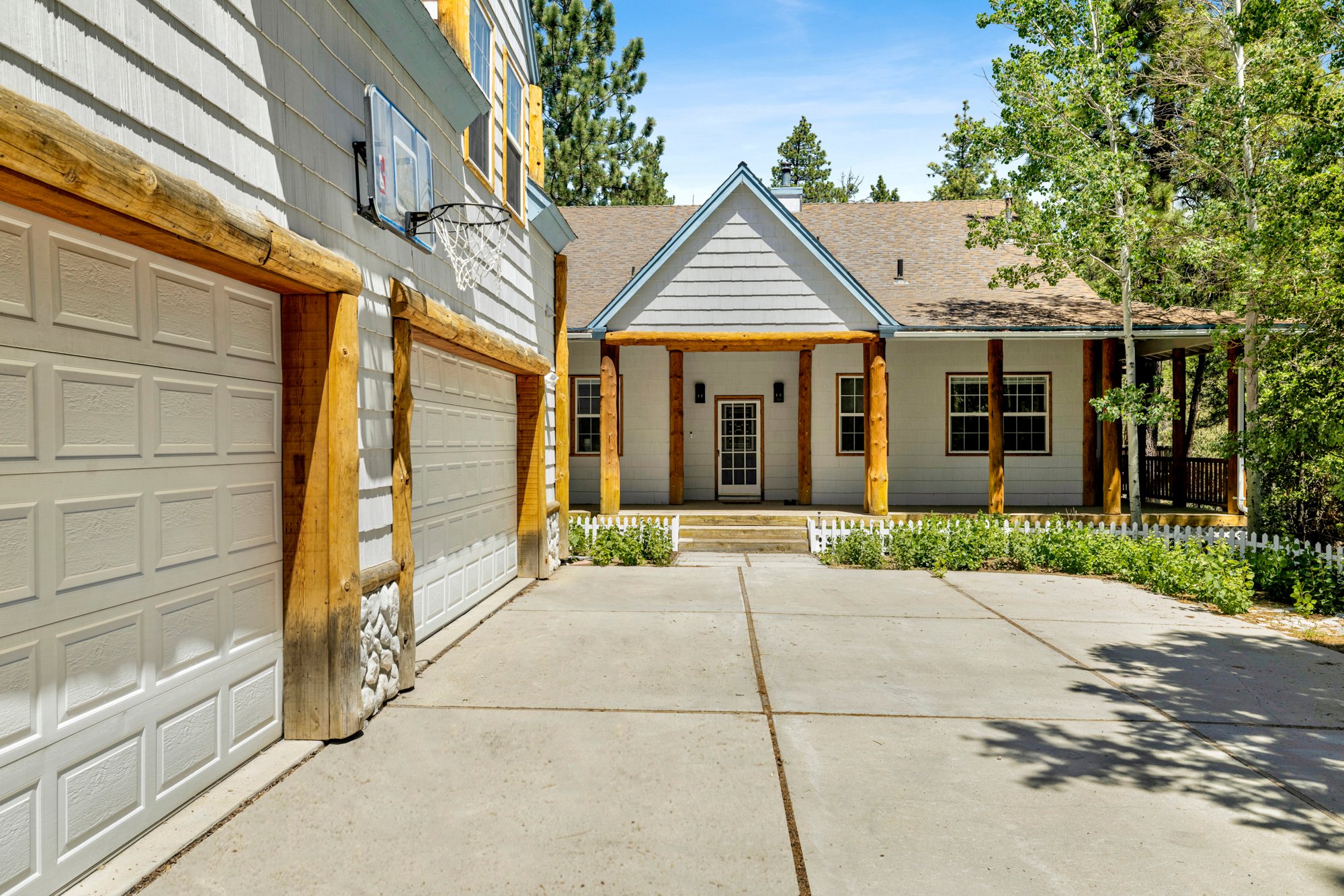 Castlewood Retreat at Big Bear | Central Modern Family Chalet