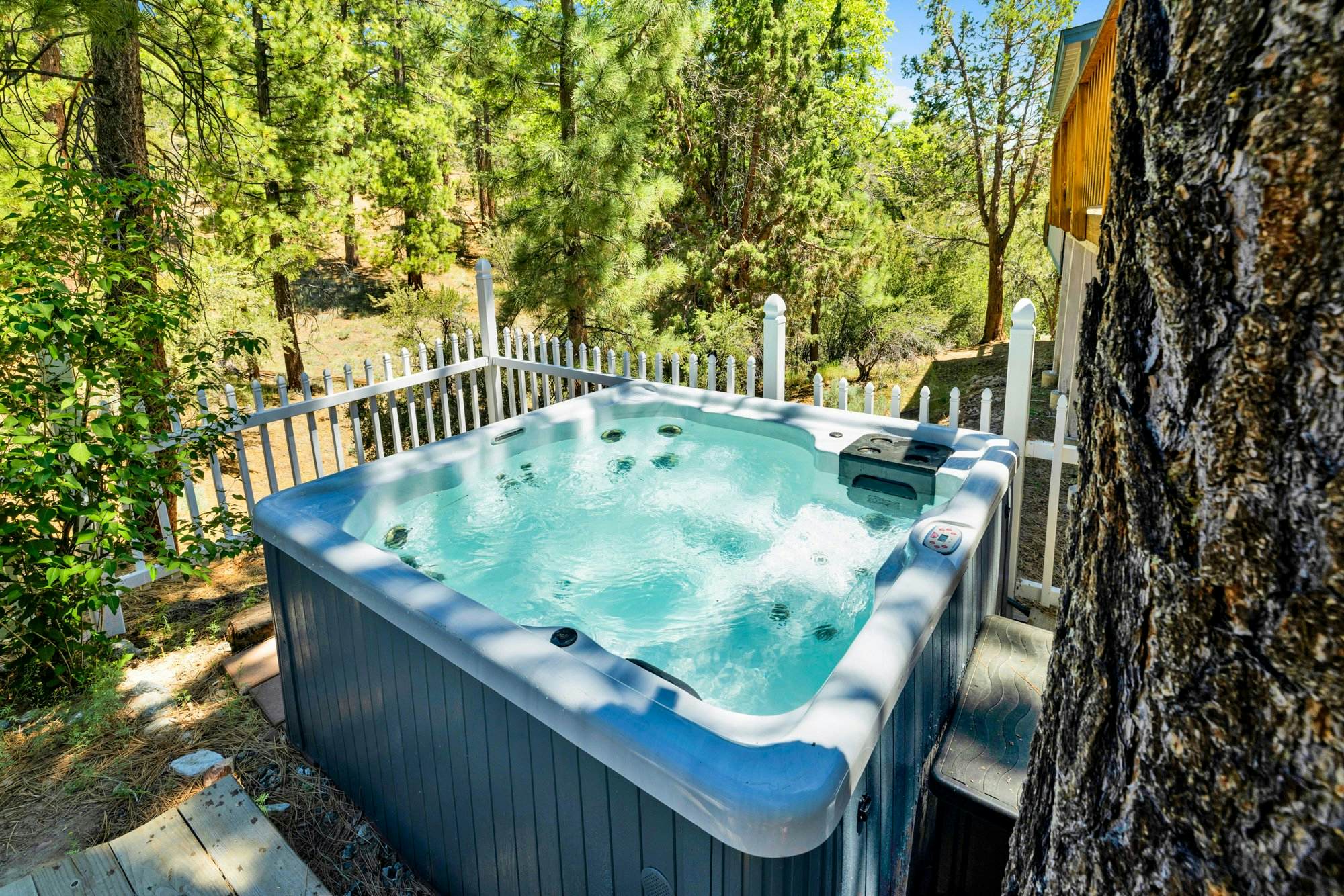 2524-Castlewood Retreat