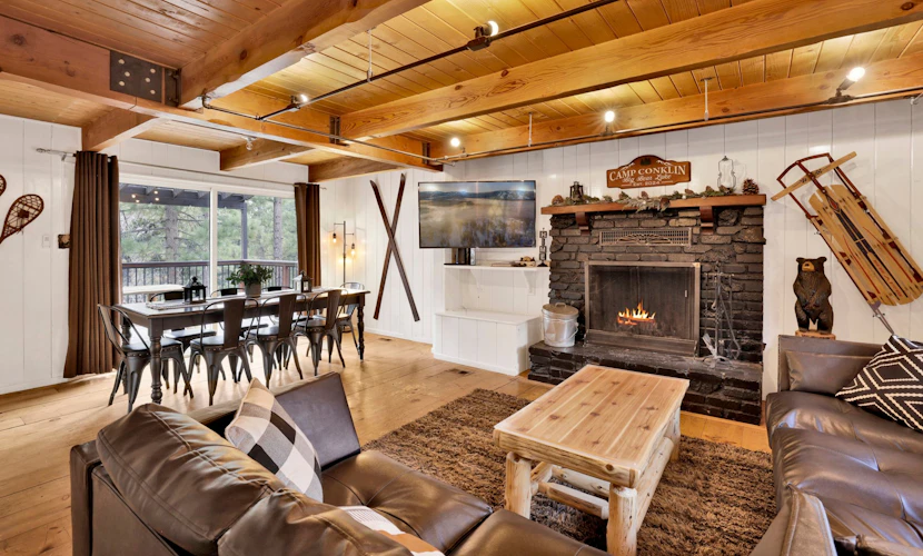 Village Relaxation at Camp Conklin Big Bear - Hot Tub