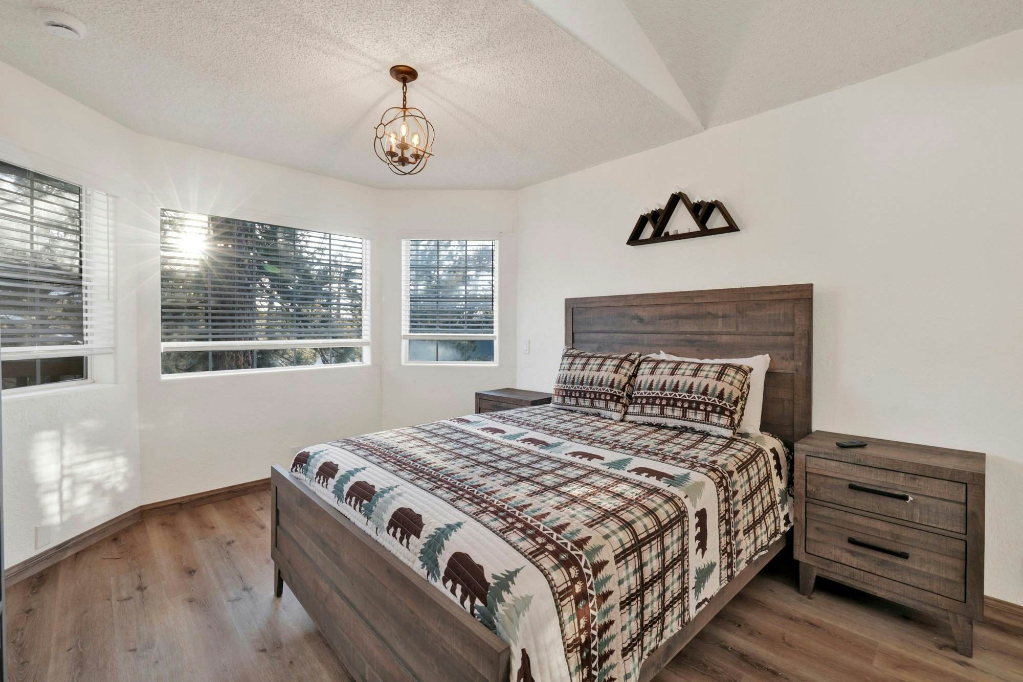 2530-Moonridge Heaven