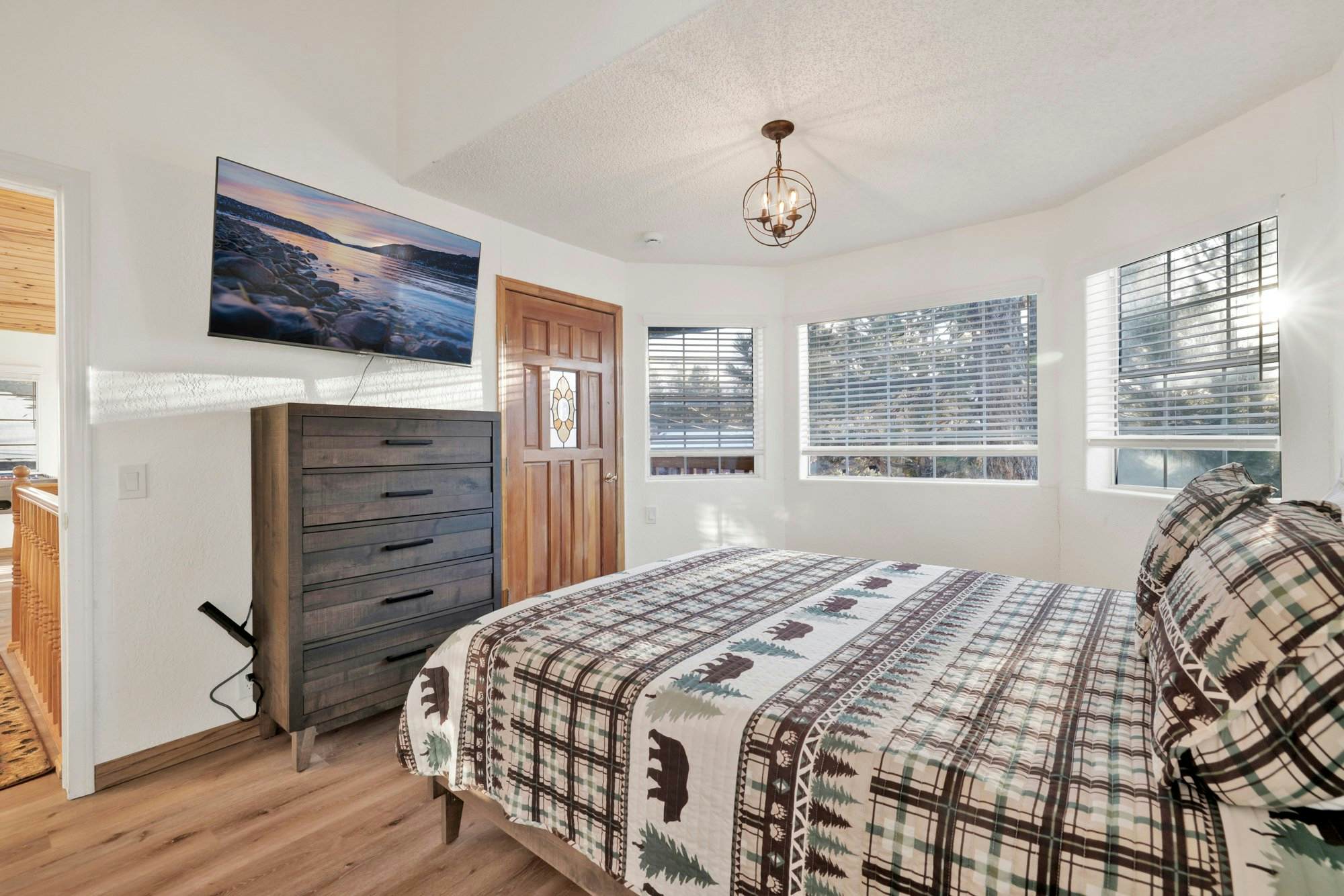 2530-Moonridge Heaven