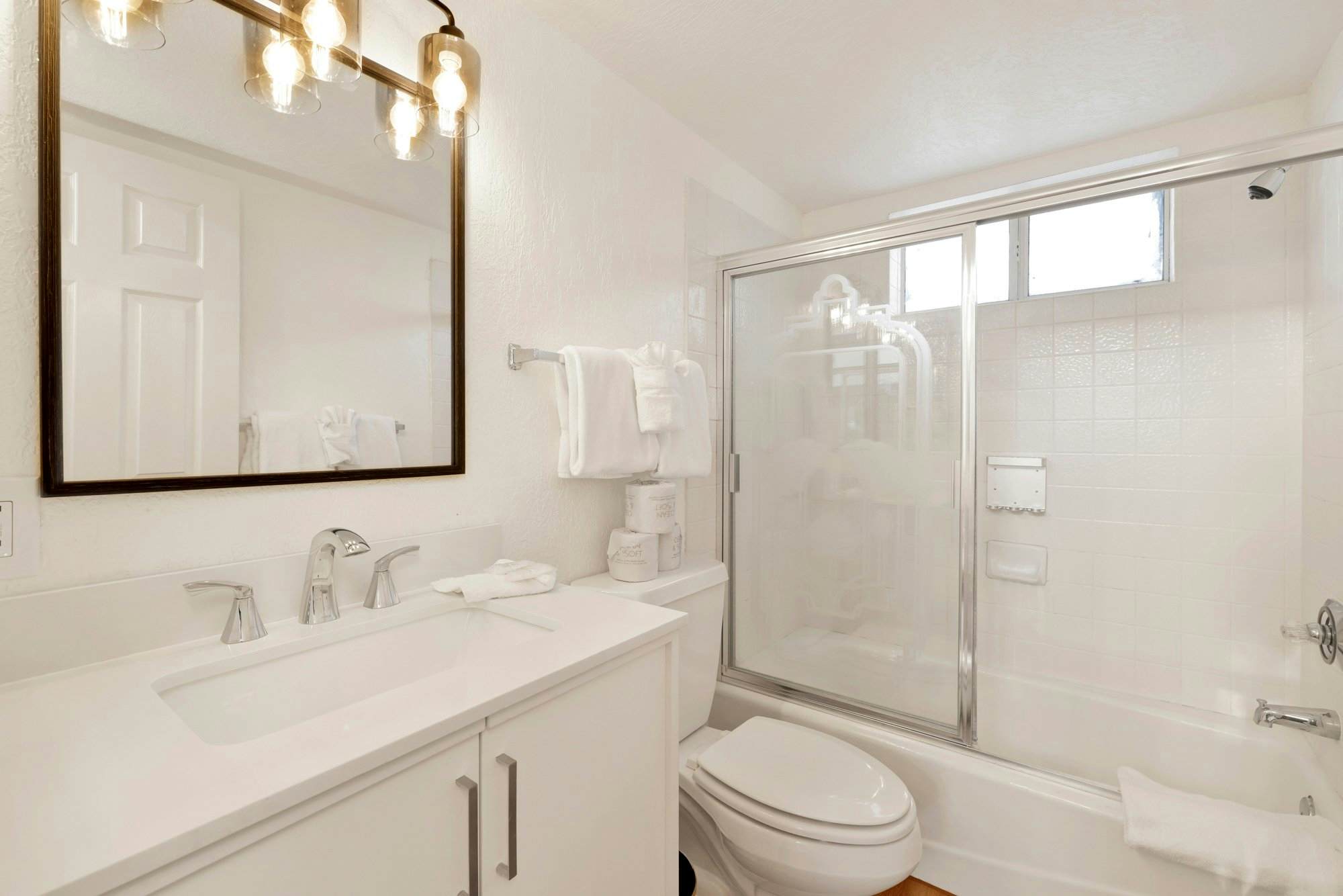 2530-Moonridge Heaven