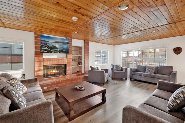 Moonridge Heaven - Fun Packed Central Family Retreat w/ Hot Tub + Games