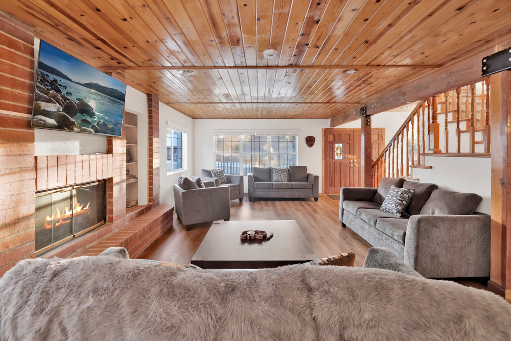 2530-Moonridge Heaven