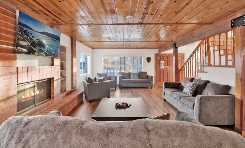 Moonridge Heaven - Fun Packed Central Family Retreat w/ Hot Tub + Games