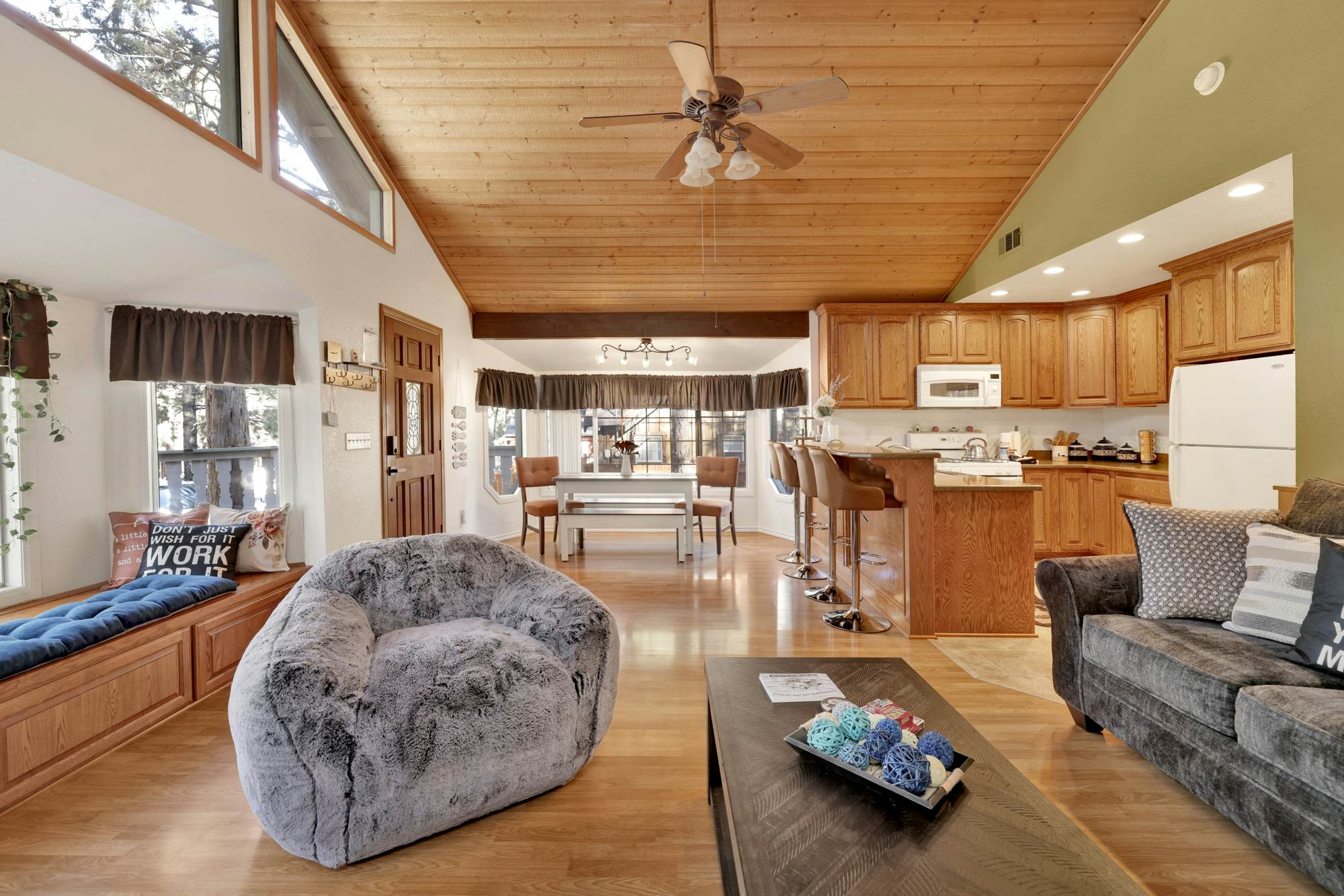 2538-Serene Splendors