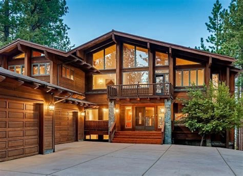 2547-Bear Lake Lodge