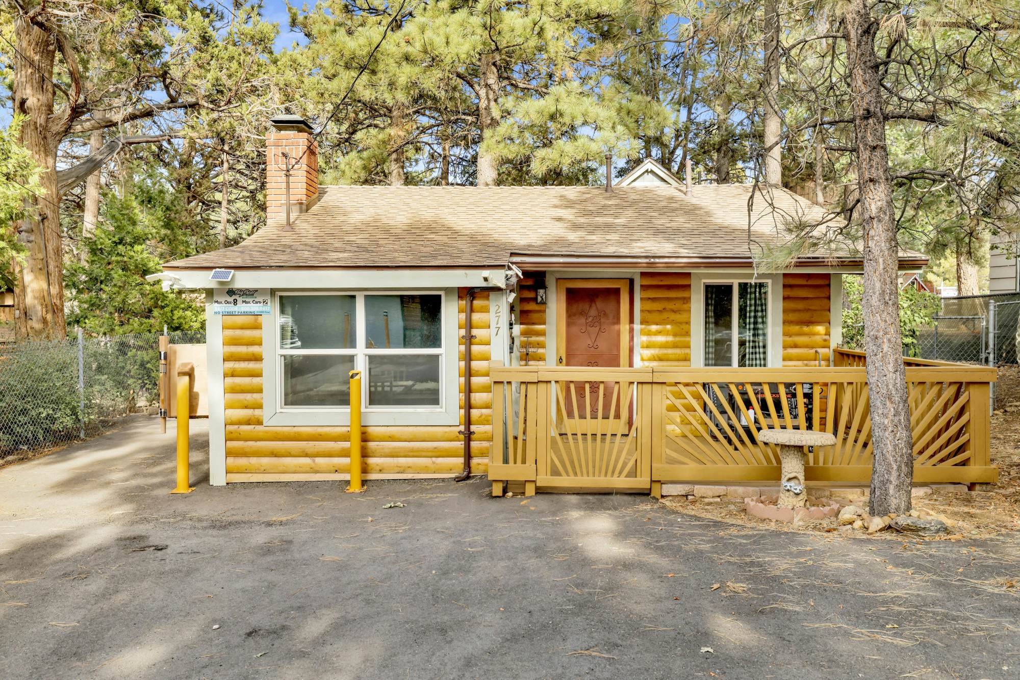 2559- Sugar Bear Chalet