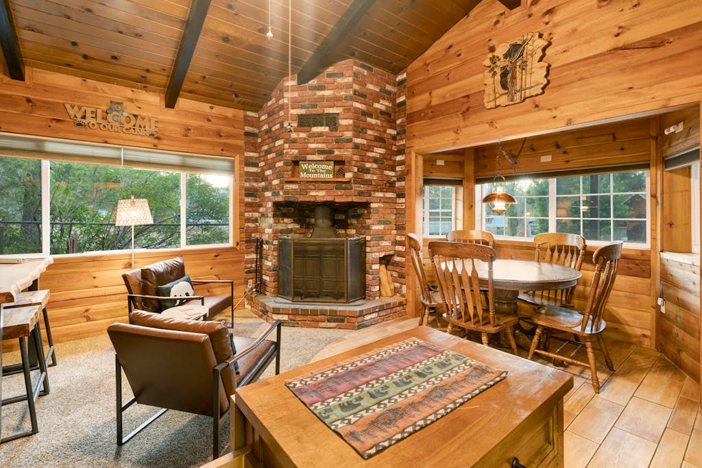 Orchard Family Cabin | Near Historic Big Bear Village | Walk to Marina