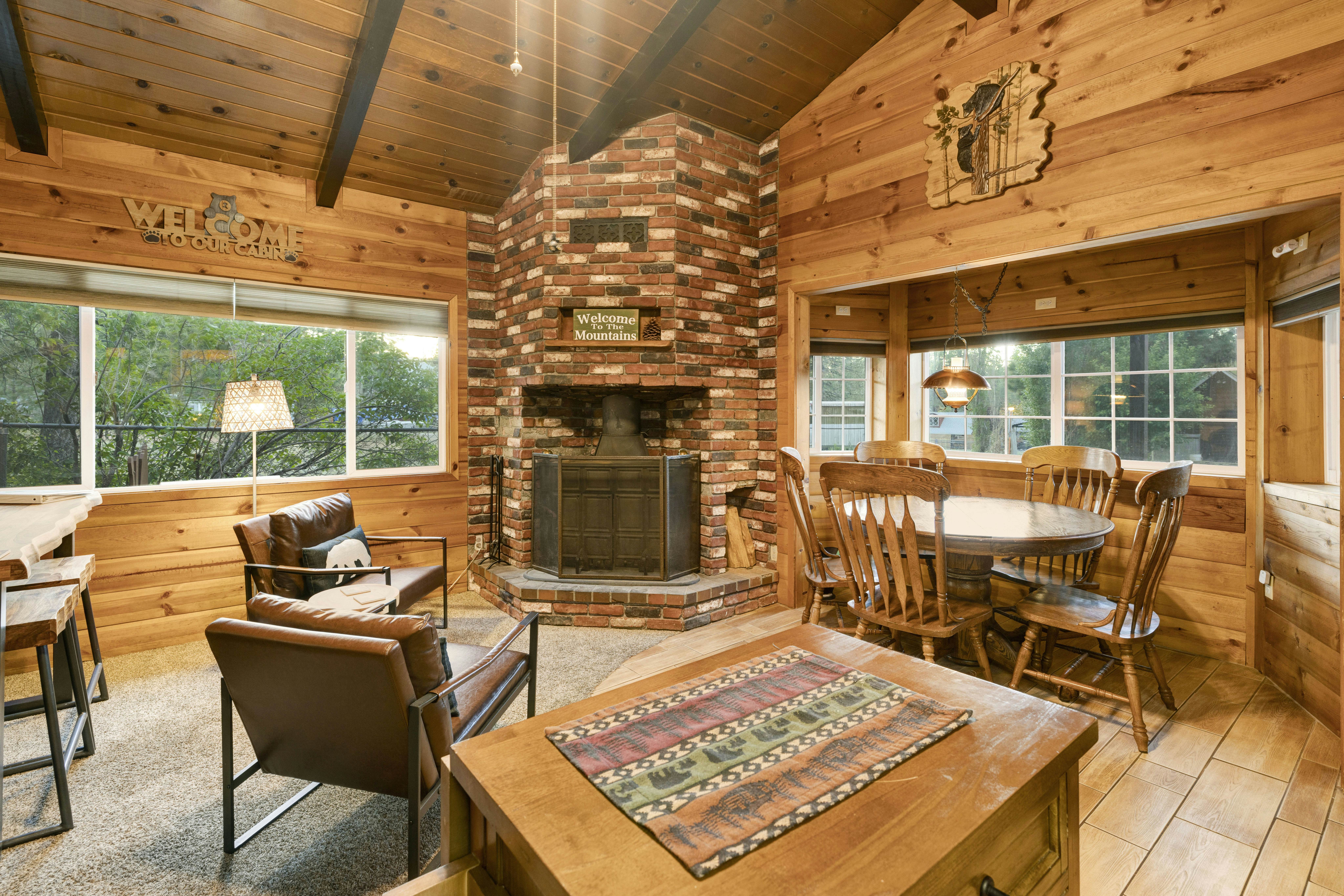 2560-Orchard Family Cabin