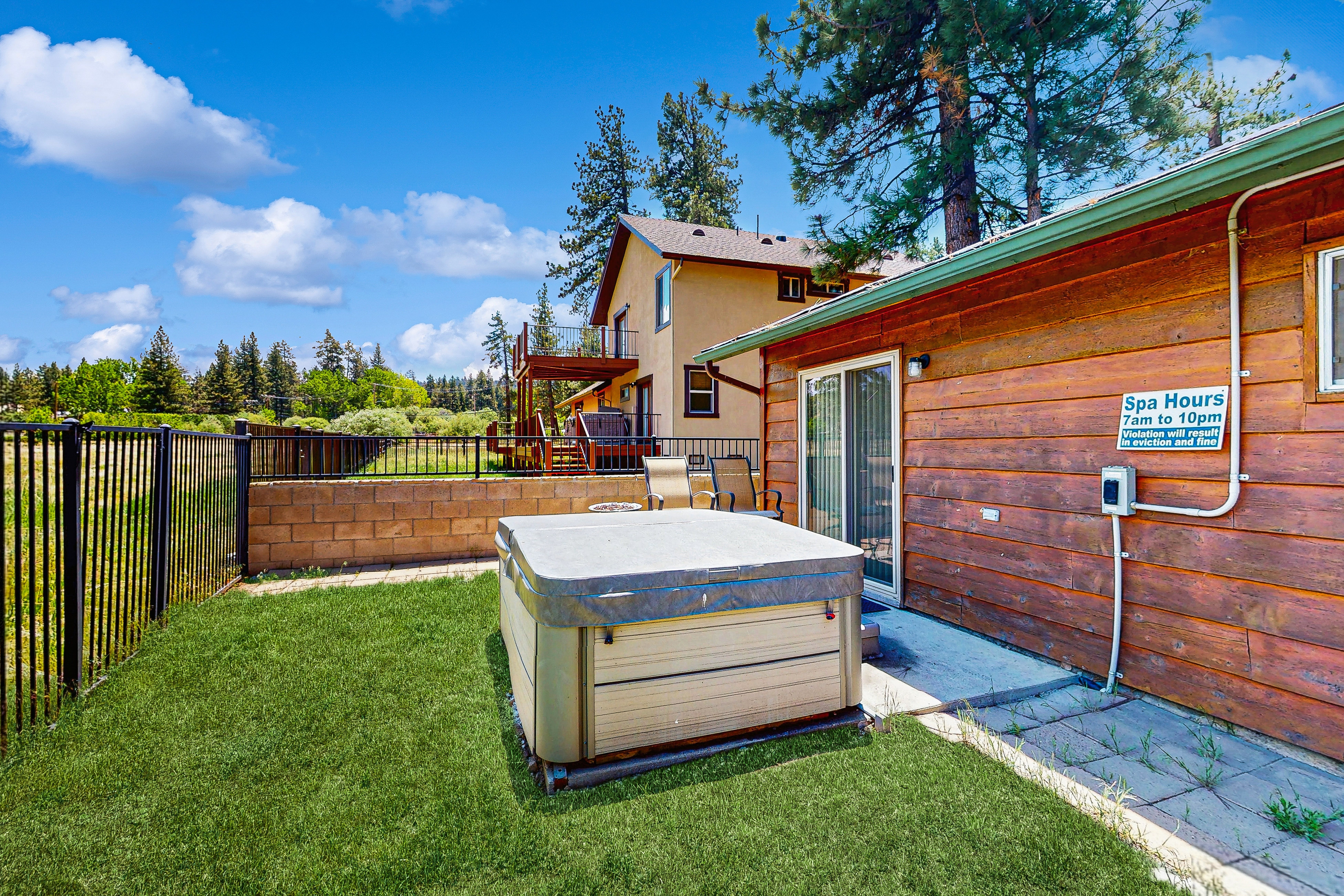 Meadow-Front Metcalf Bay Cabin | Hot Tub, Air Hockey, Firepit & Lake Views