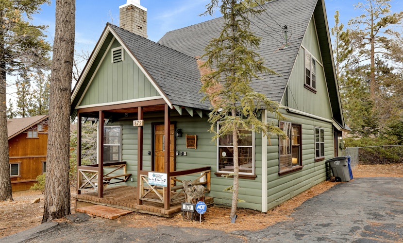 Cozy Cabin – End of Cul-De-Sac Retreat with Hot Tub, Fenced Yard, and Boat Parking | Near Village