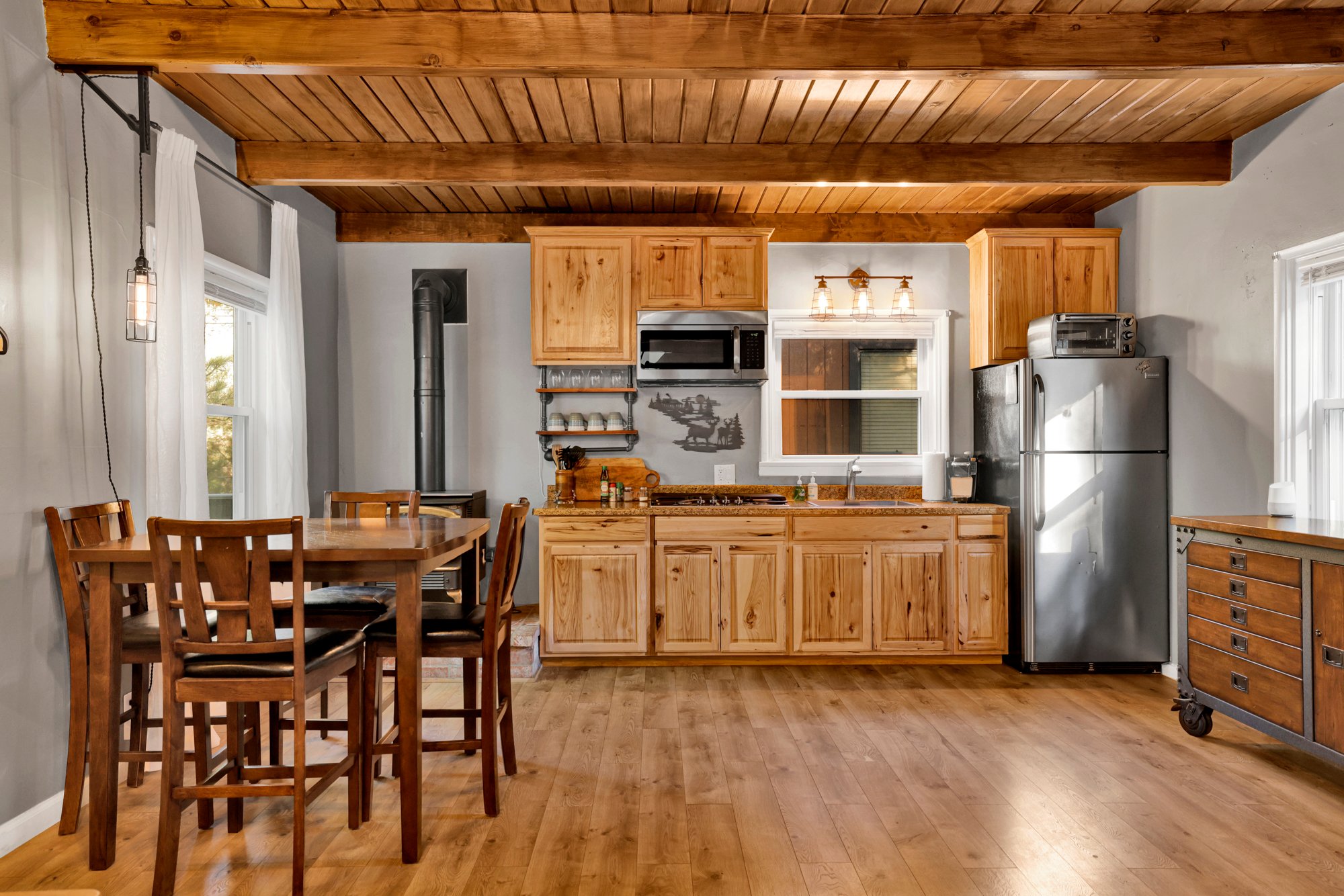 The Summit at Sherwood ~ Dog-friendly cabin with fenced yard, patio, grill, & furnished deck