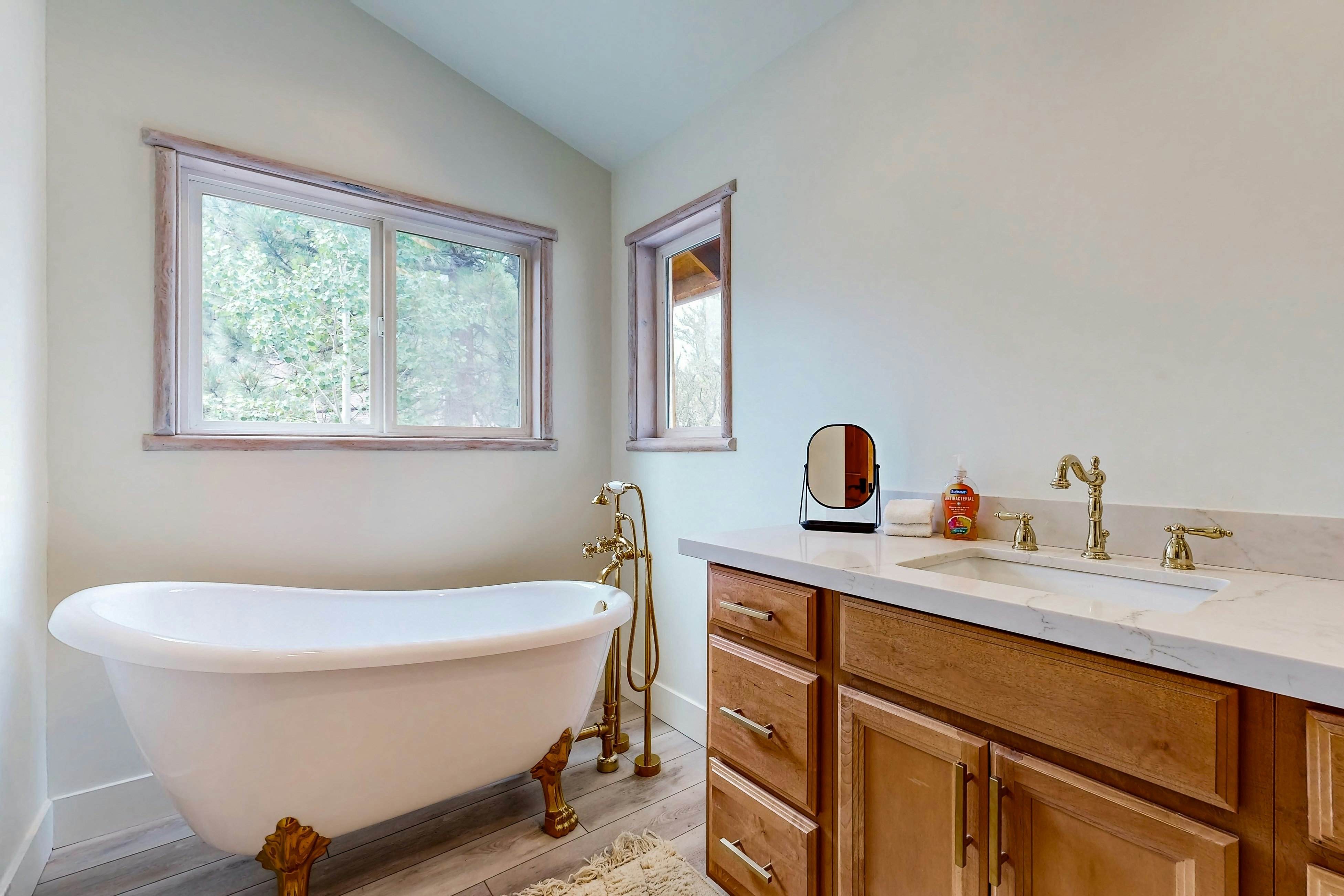 674-Big Bear White Skies