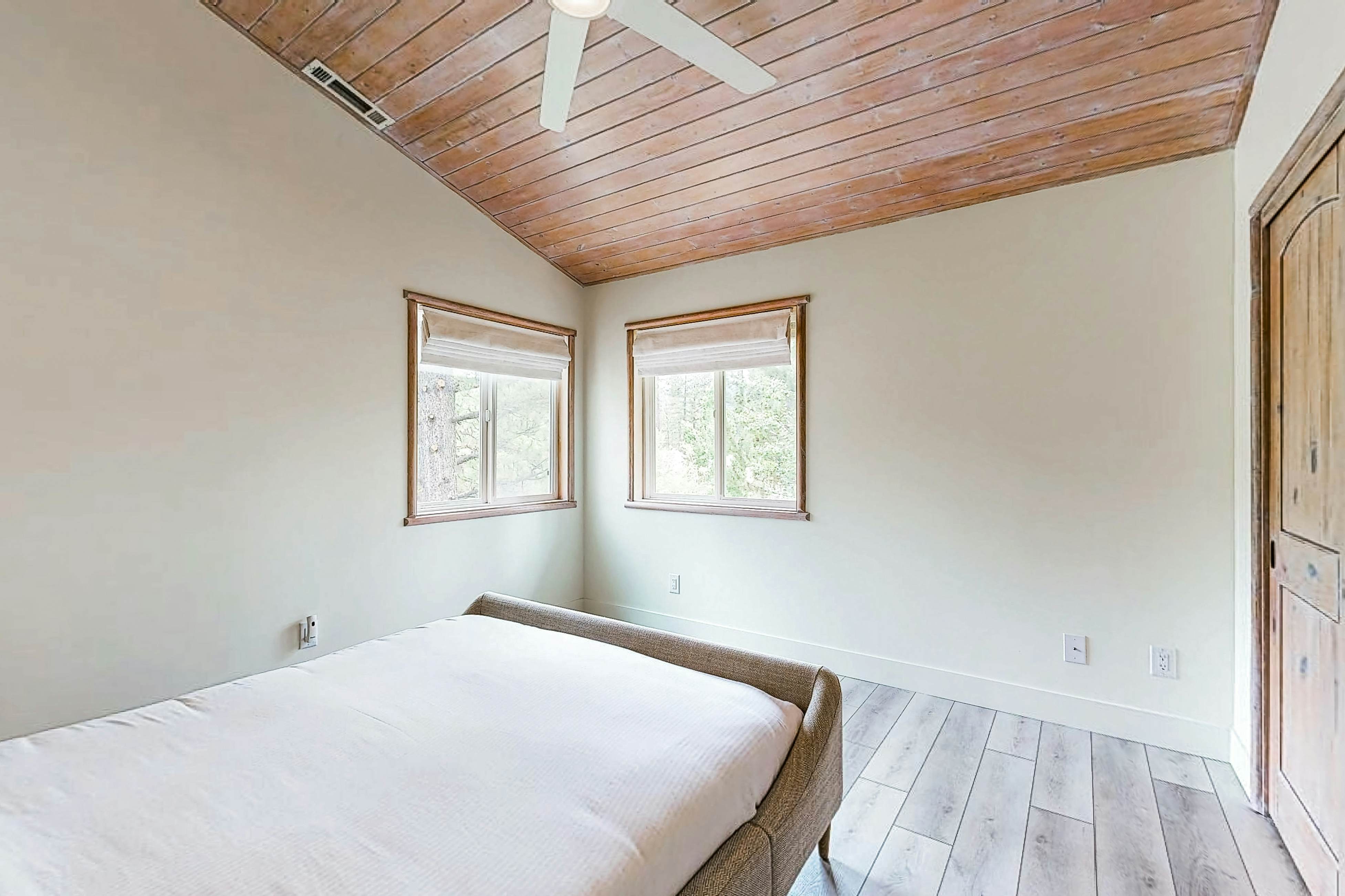 674-Big Bear White Skies