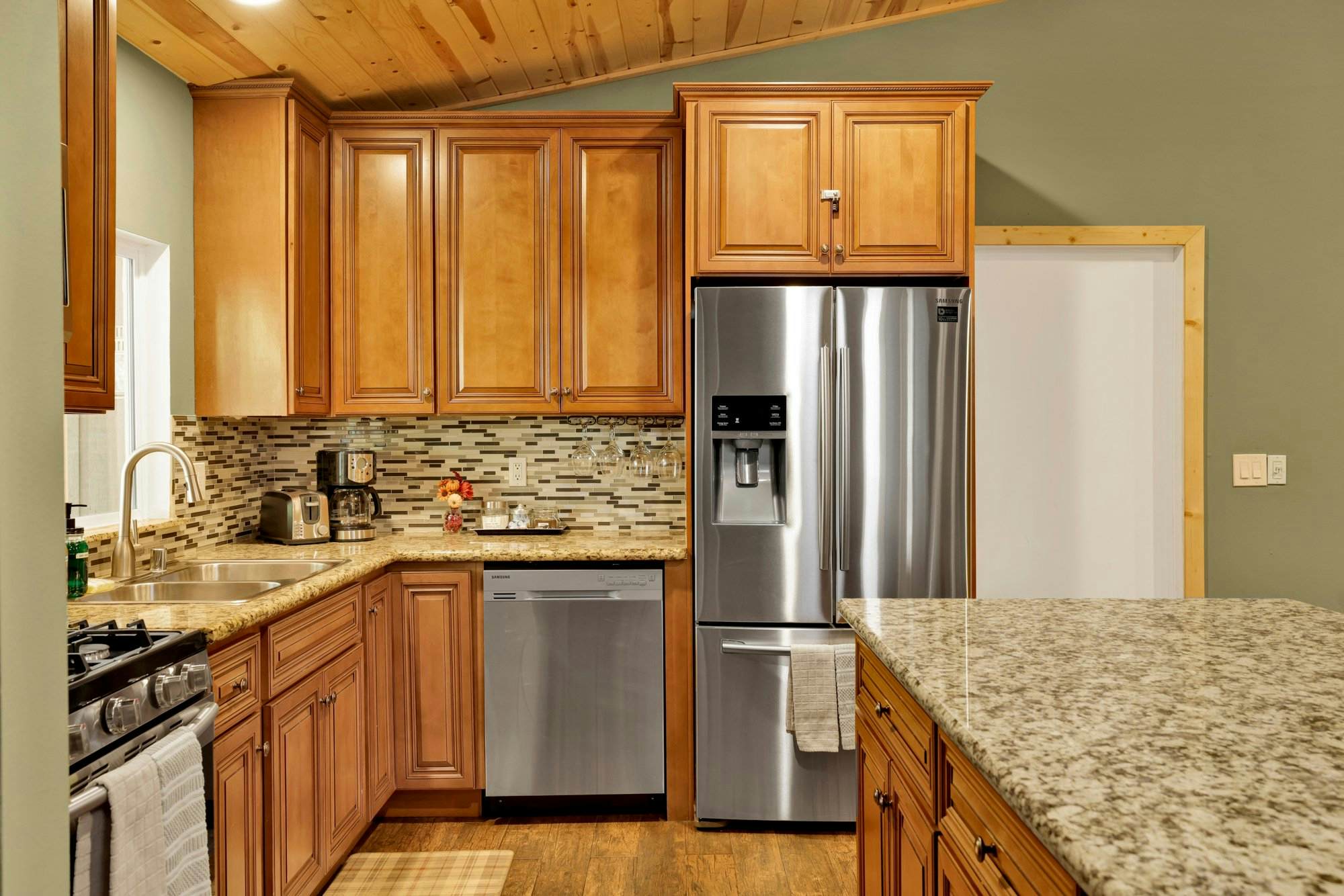 357-Country Club Cabin