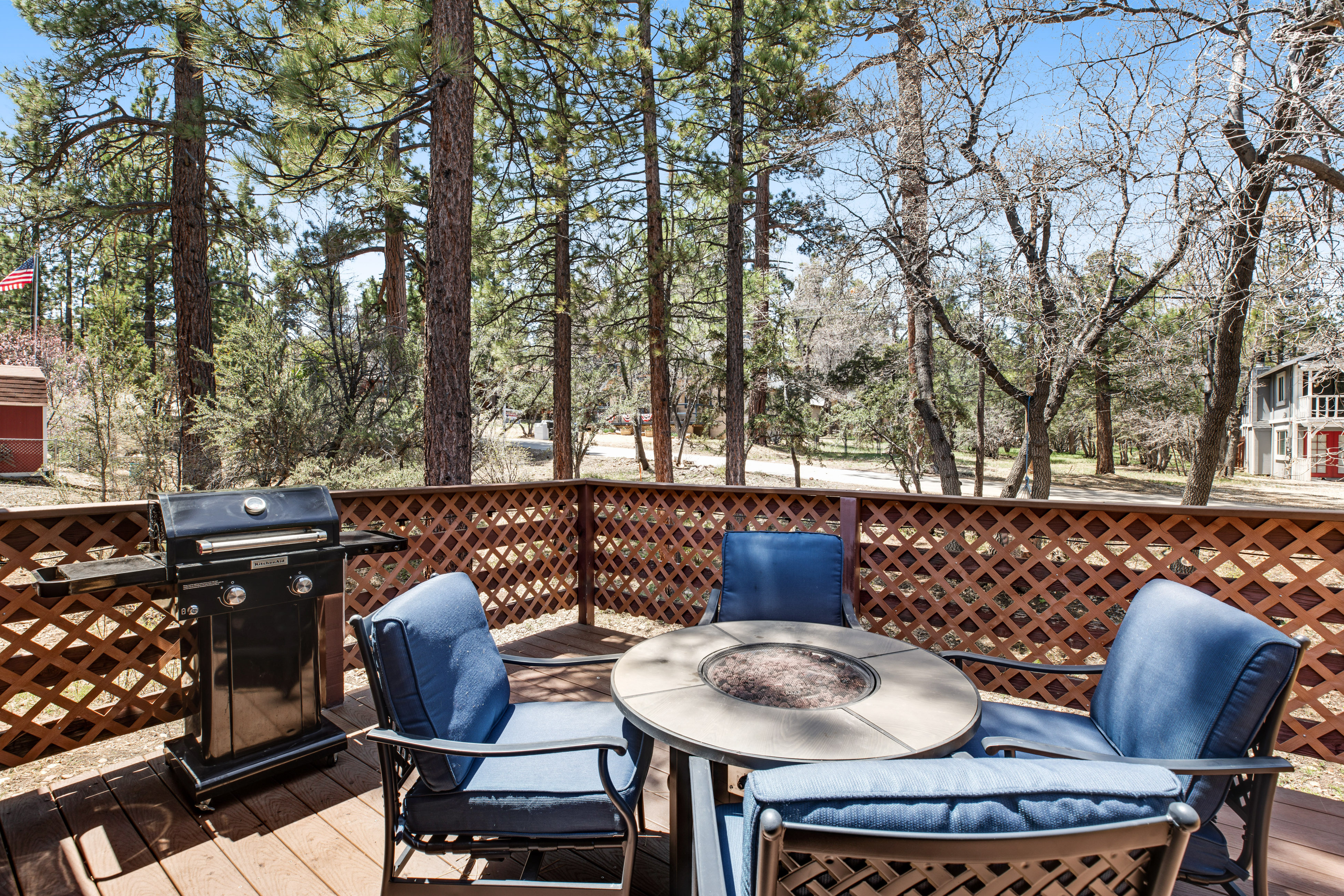 Vista Sugarloaf ~ Mountain getaway near town & skiing w/ gas grill & spacious deck