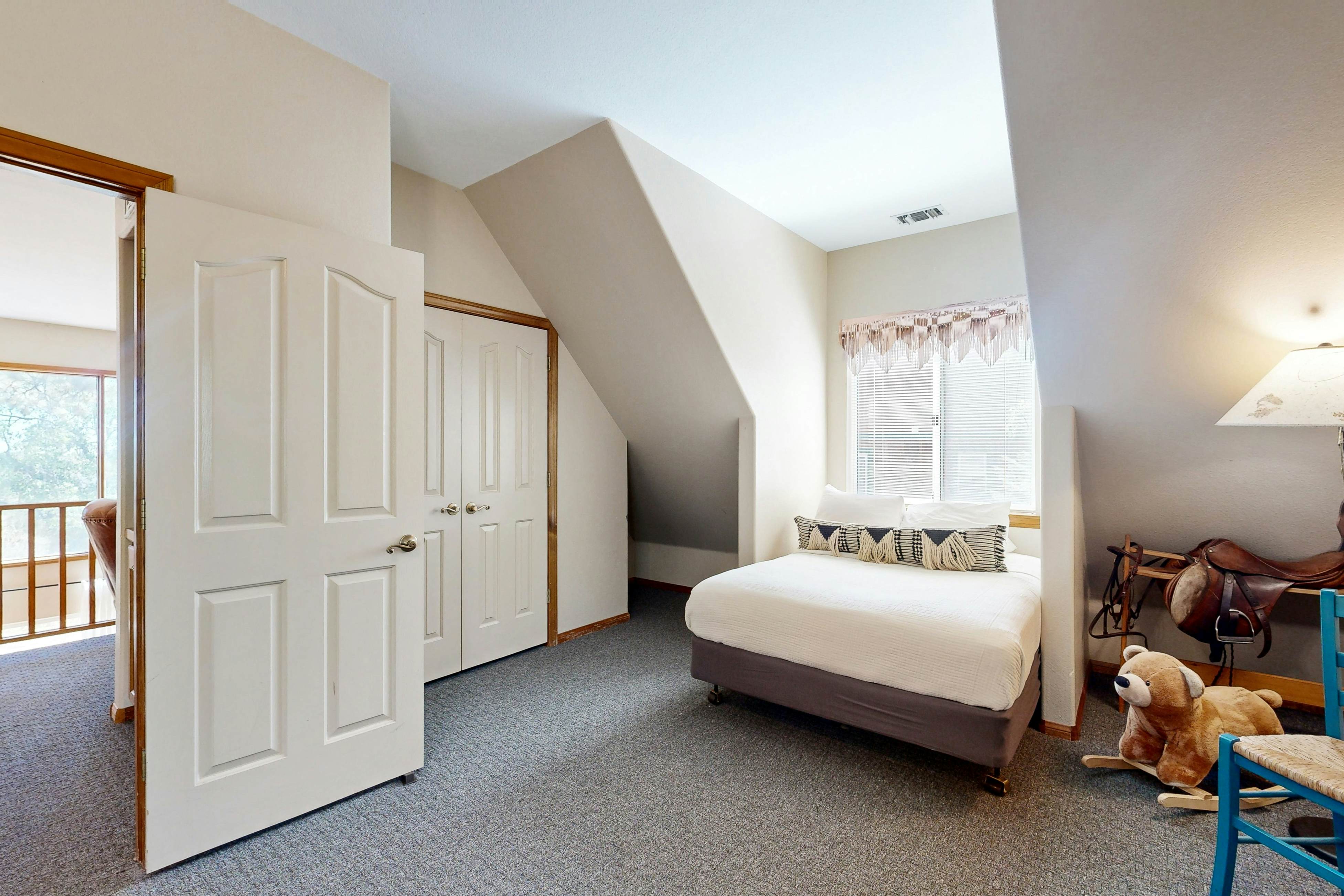 570-Moonridge Alameda