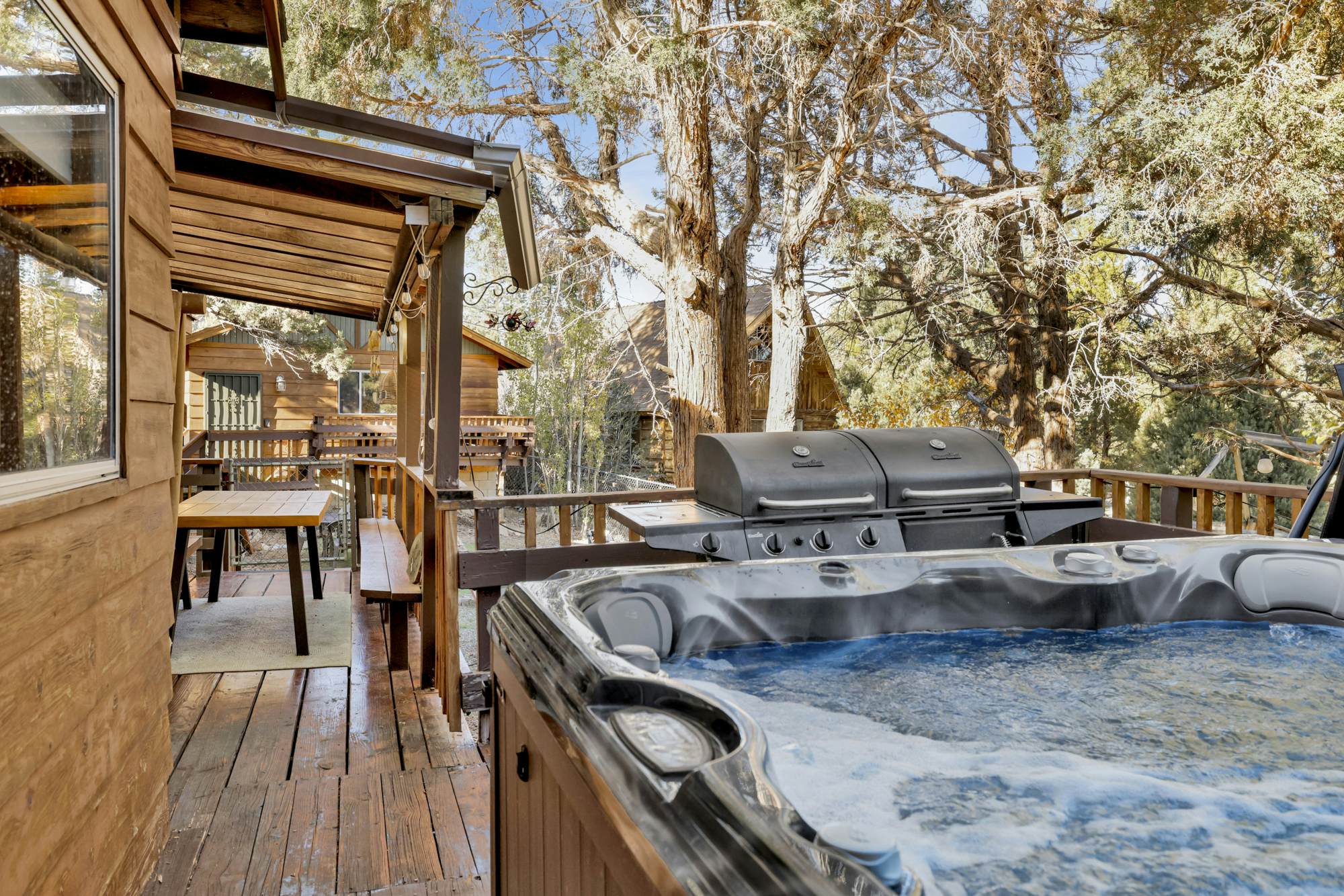 610-Entertainment Cabin