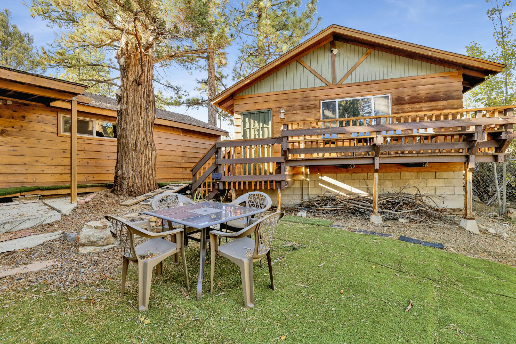 610-Entertainment Cabin