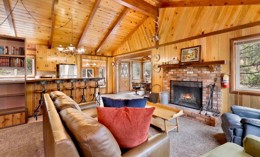 Idle Ours Cabin ~ Rustic and Cozy Cabin with Fireplace & Private BBQ - Walk to Big Bear Lake