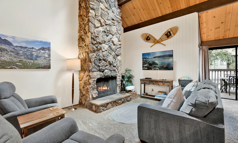 Switzerland Summit Condo- Cozy Base Camp Resort Chalet- Walk to Ski Lifts + Hiking