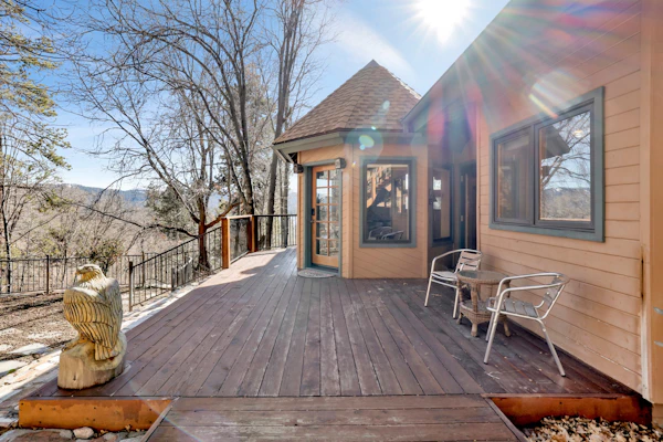 Big Bear 7th Heaven ~ Lakeview Chalet with Hot Tub, Sauna, Grill, Great Deck Views