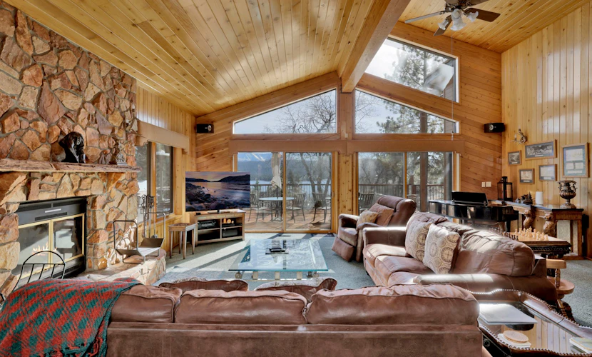 Big Bear 7th Heaven ~ Lakeview Chalet with Hot Tub, Sauna, Grill, Great Deck Views