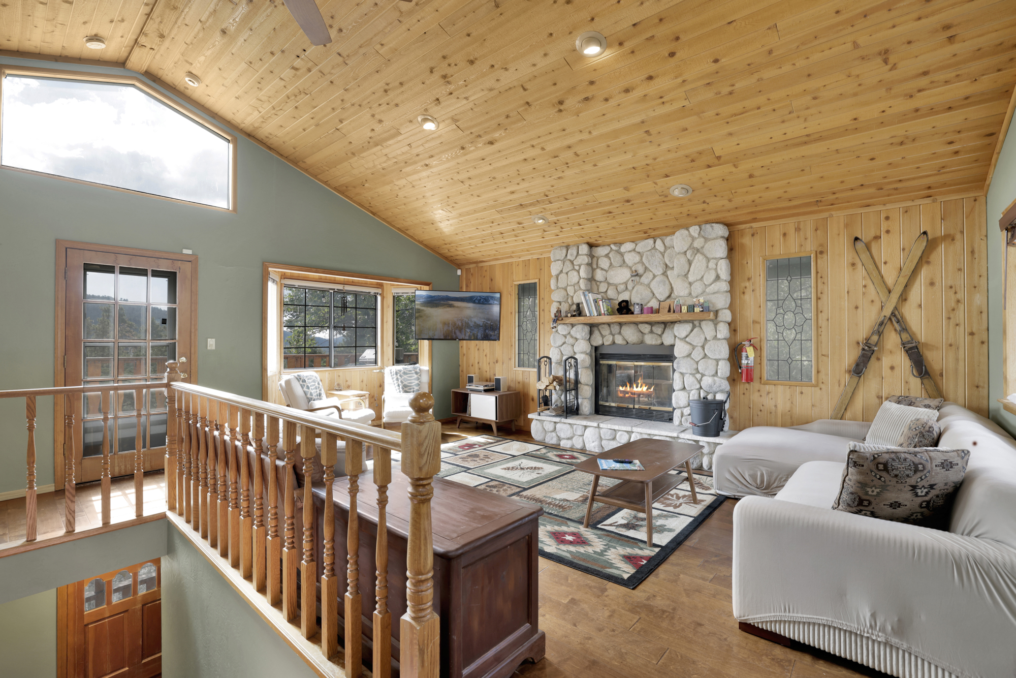 2570-Moonridge Treehouse