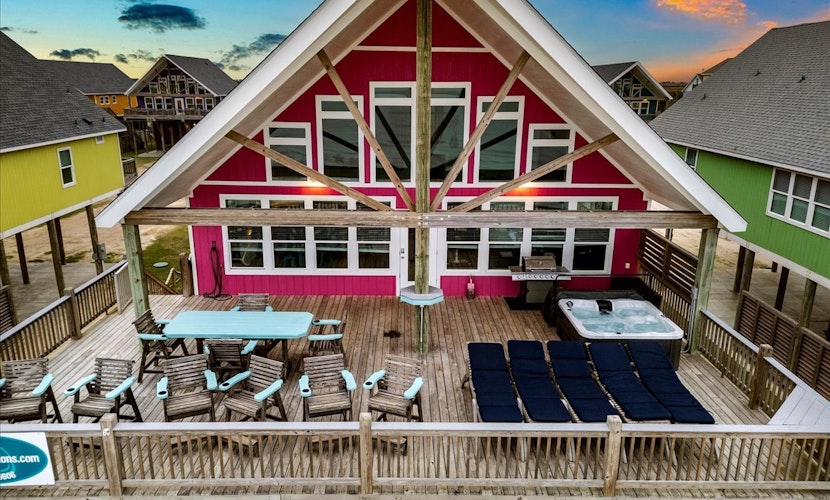 Beachfront | Ocean Views, Loft, Game Room & Bar
