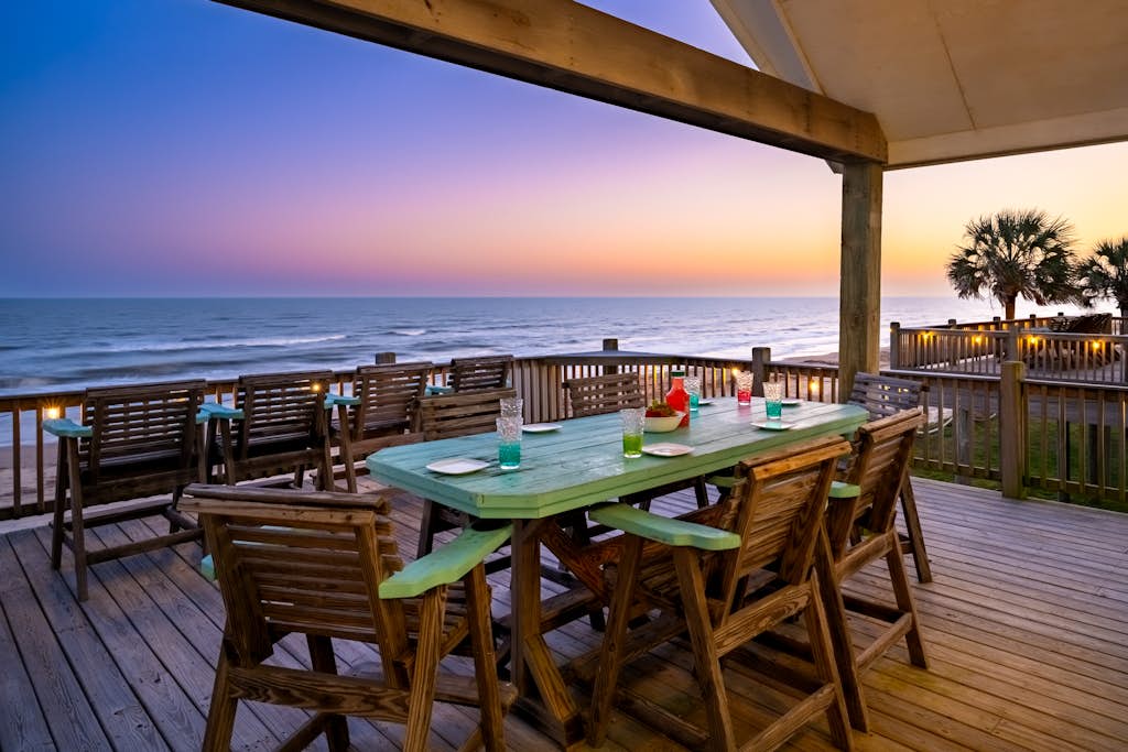 Beachfront | Ocean Views, Loft, Game Room & Bar