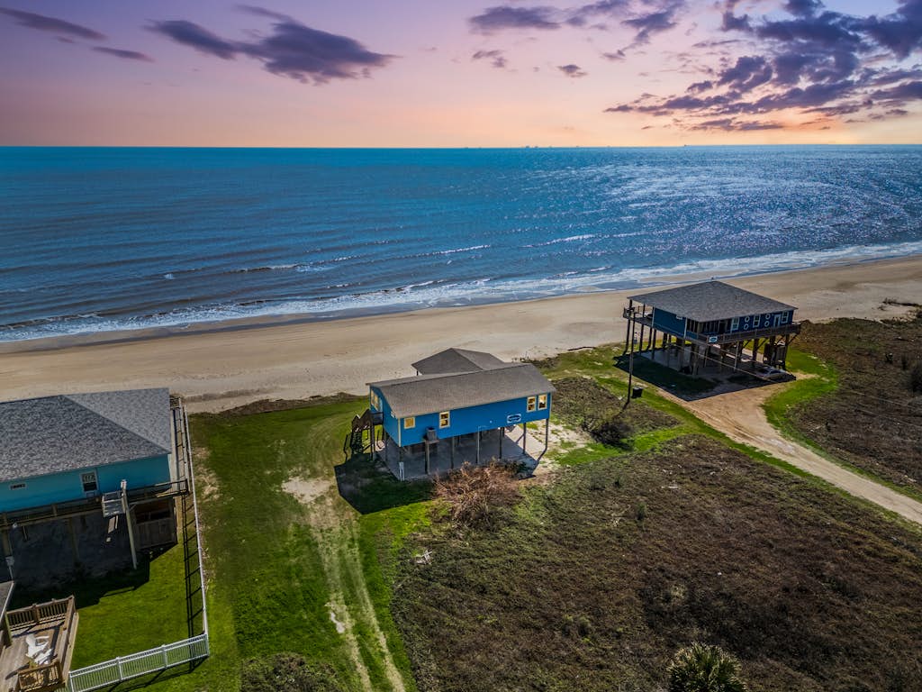 Beachfront  | Expansive Deck, Grill & Ocean Views