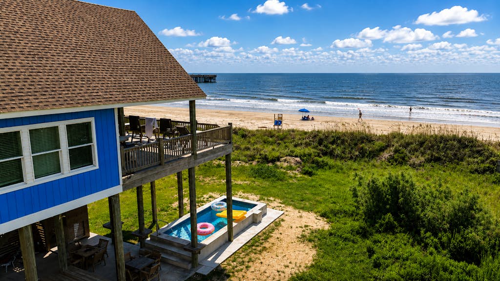 Beachfront | Pool | Ocean Views, Loft & Bar