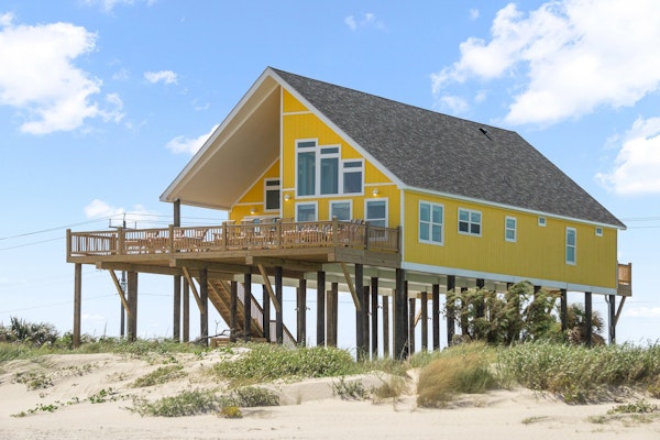 Beachfront | Ocean Views, Sunroom & Pet-Friendly