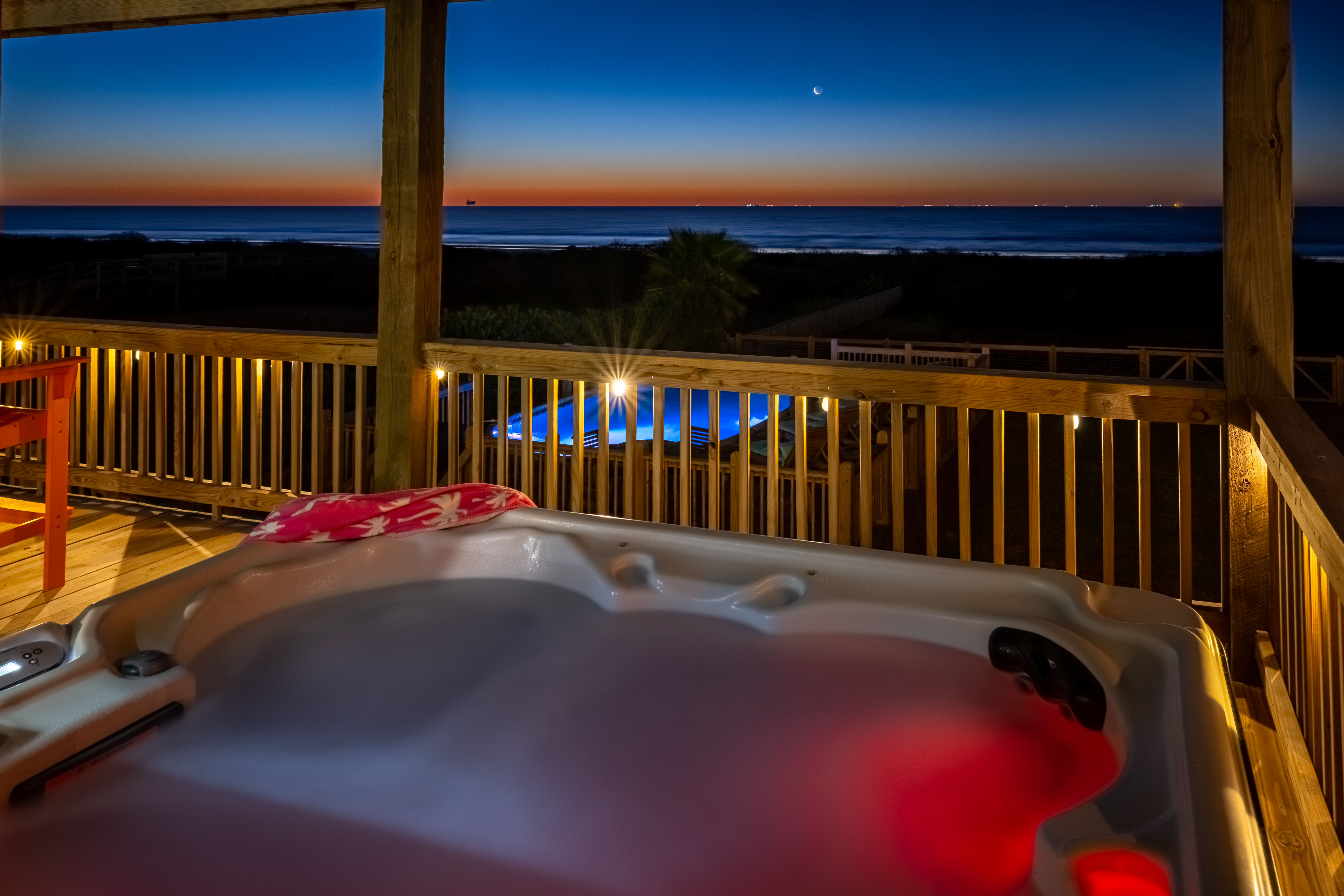 Luxury Beachfront 4BR with Pool, Hot tub, Elevator