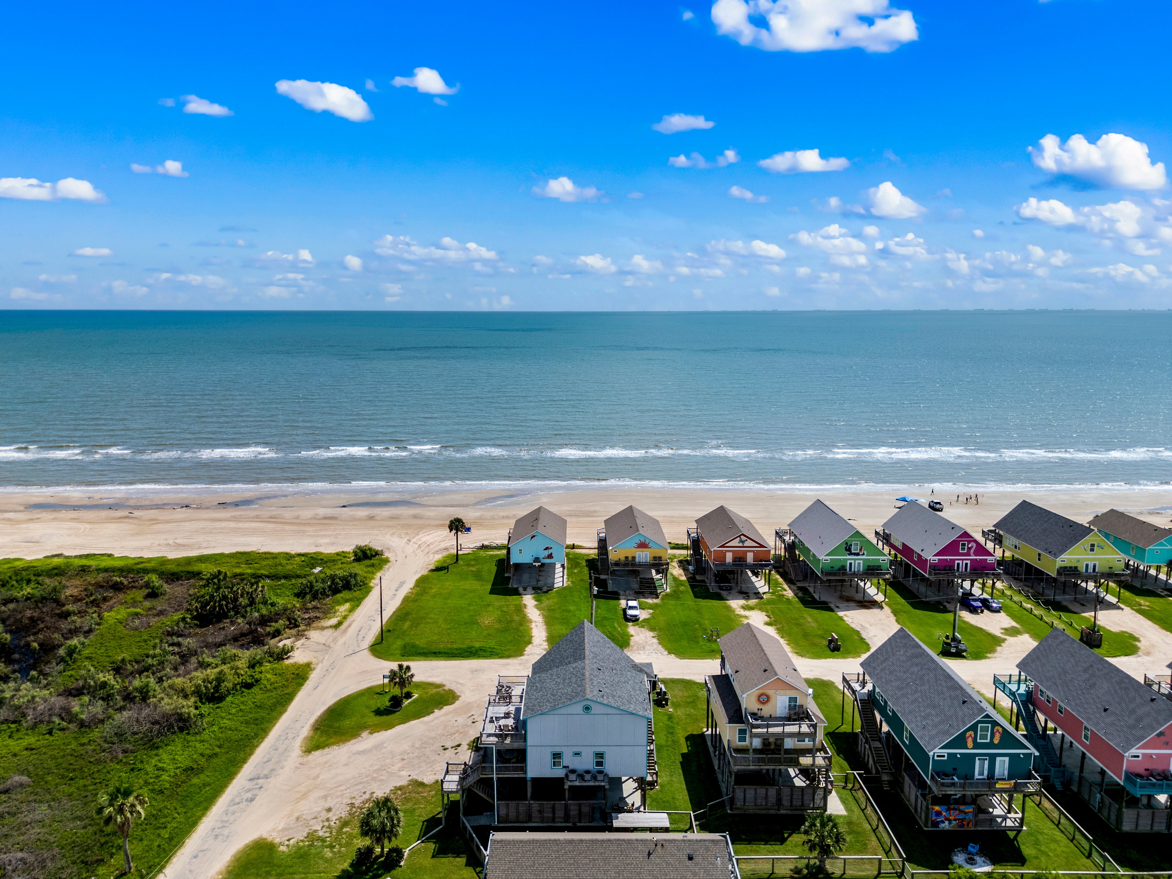 7BR Beachfront | Playground, Bar & Gulf Views