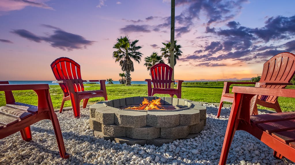 Spacious Getaway | Gulf Views & Gameroom Fun