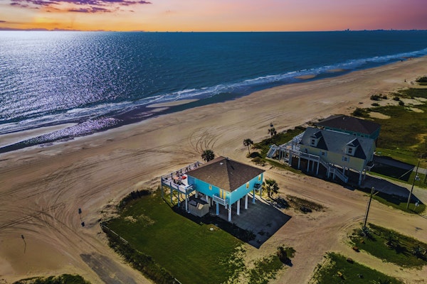 Beachfront | Direct Access, Outdoor Bar & Grill