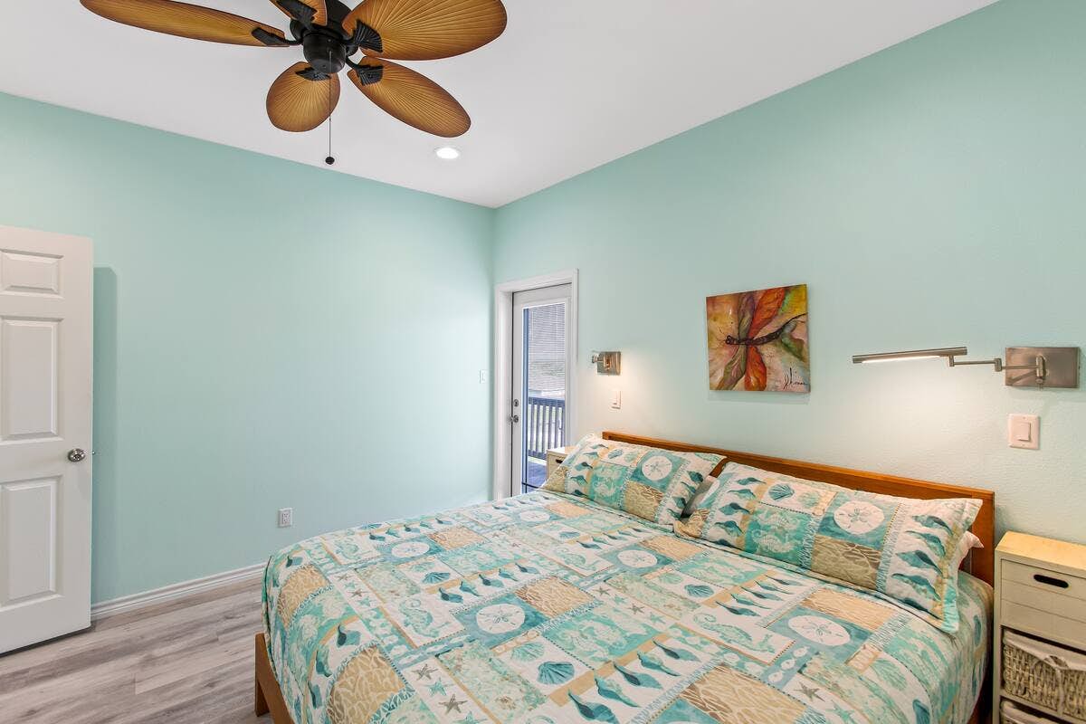 Dragonfly and Flamingo