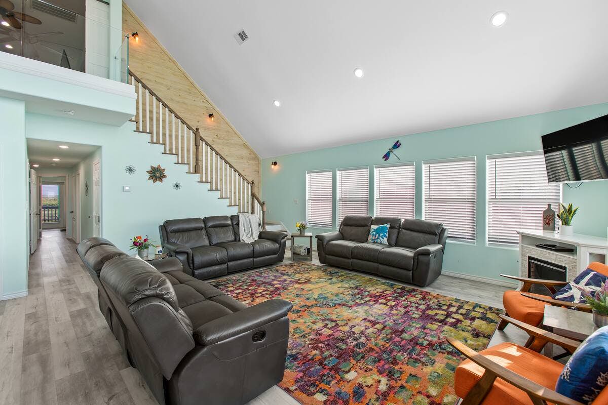 Dragonfly and Flamingo