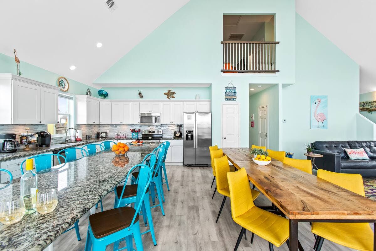 Dragonfly and Flamingo