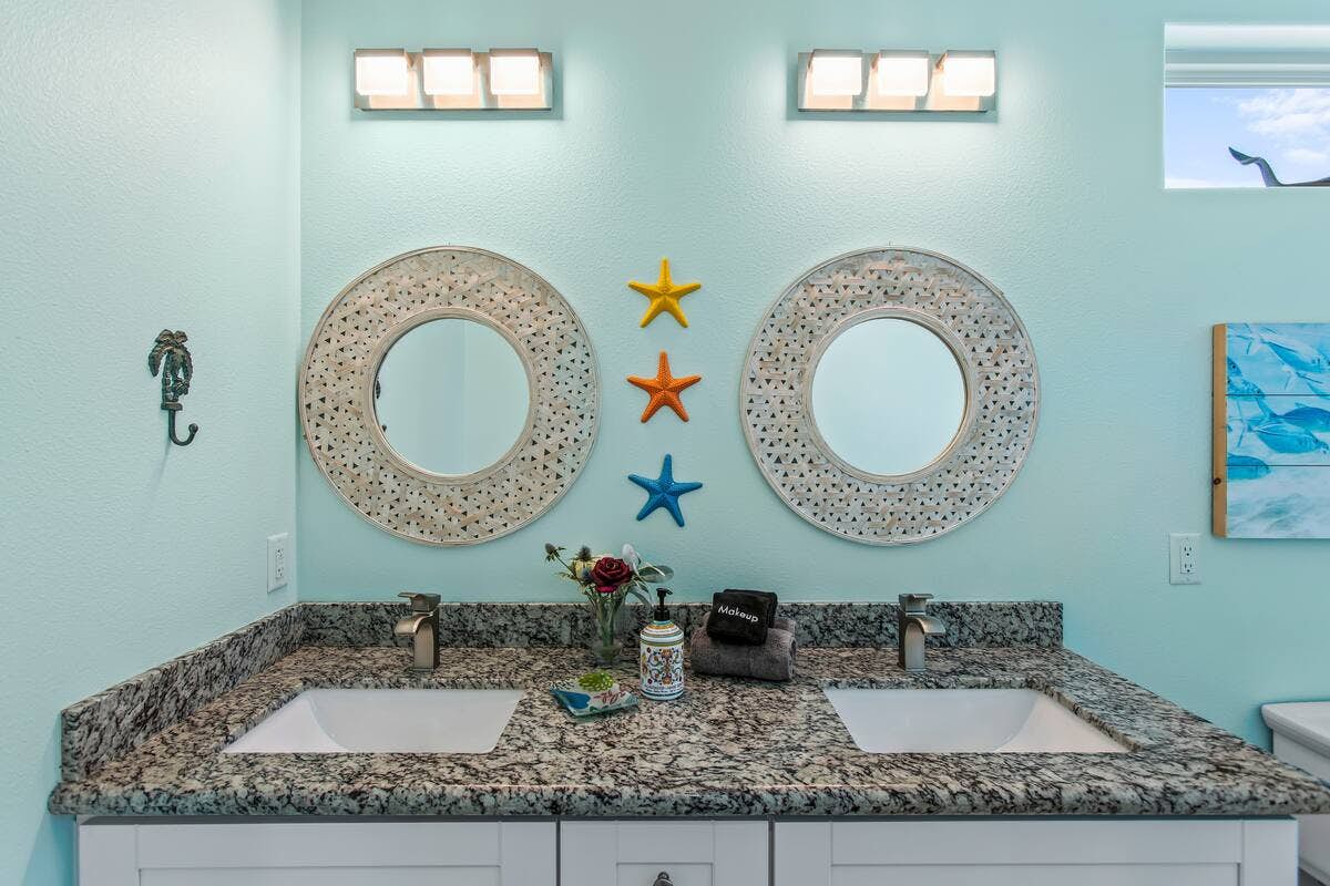 Dragonfly and Flamingo